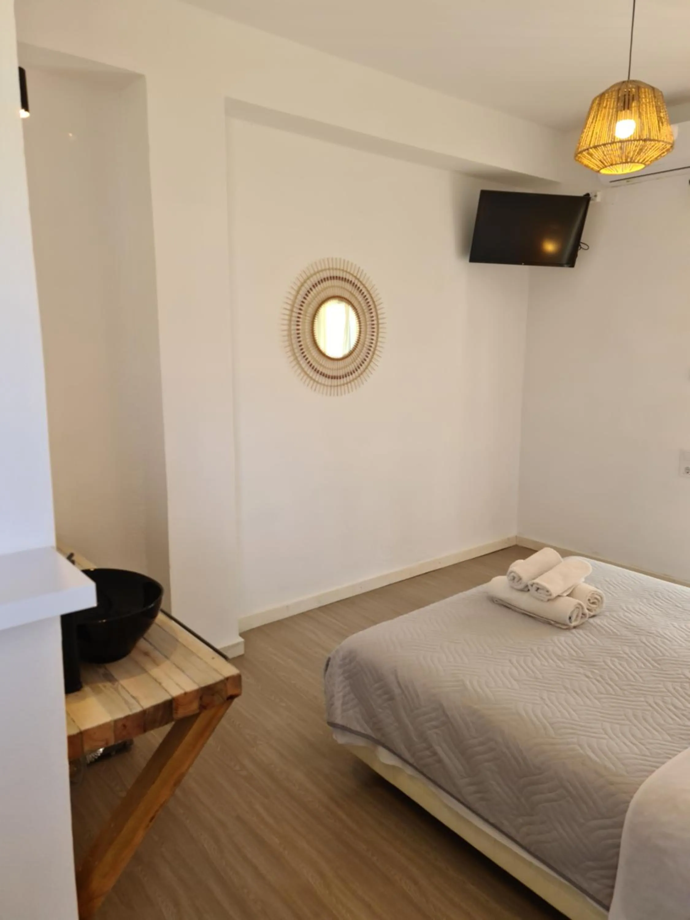 TV and multimedia, Bed in Mar Adentro
