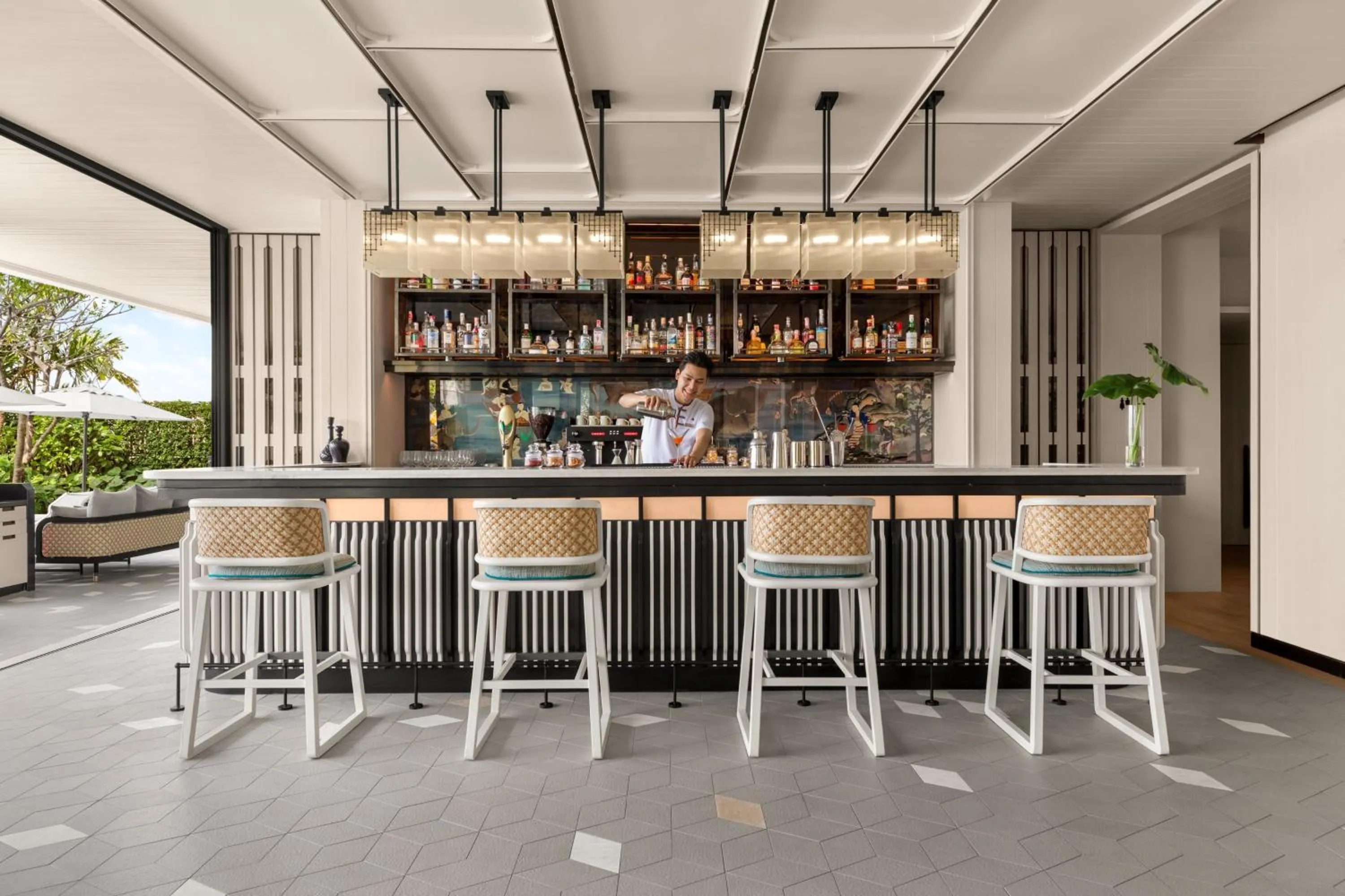 Swimming pool in Chiang Mai Marriott Hotel