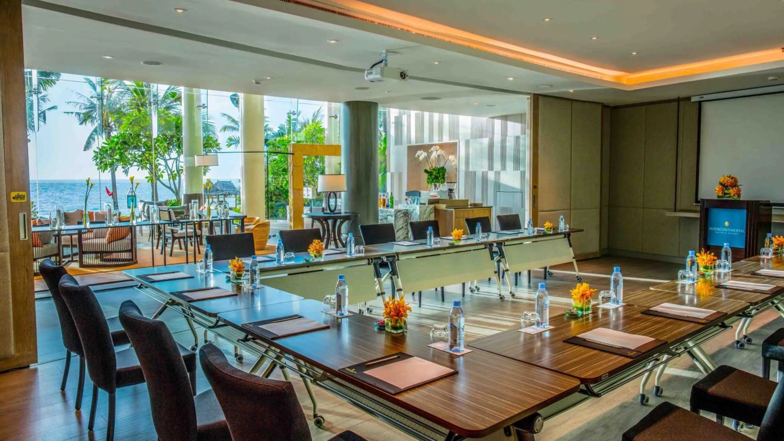 Meeting/conference room in InterContinental Pattaya Resort by IHG