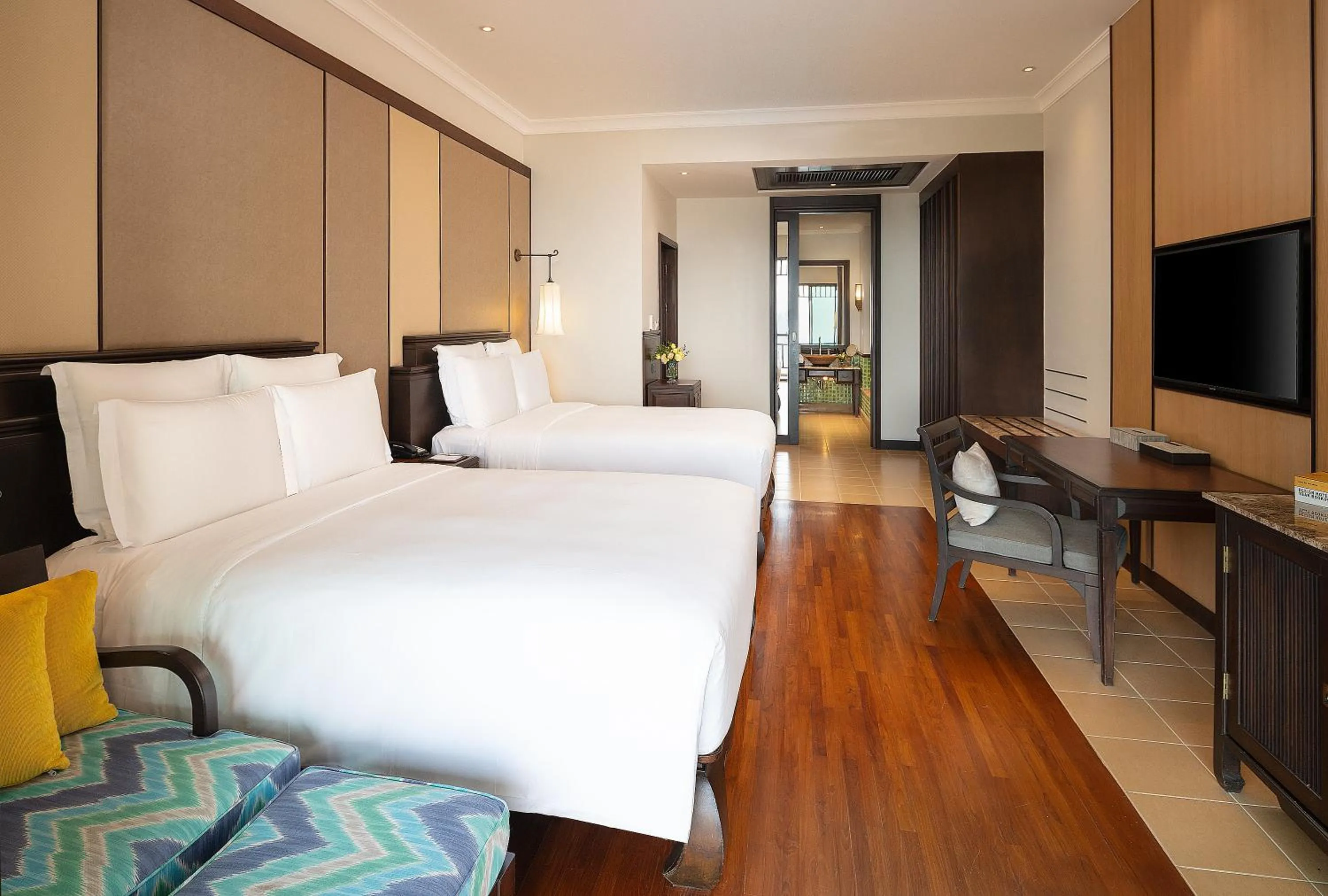Bed in InterContinental Pattaya Resort by IHG