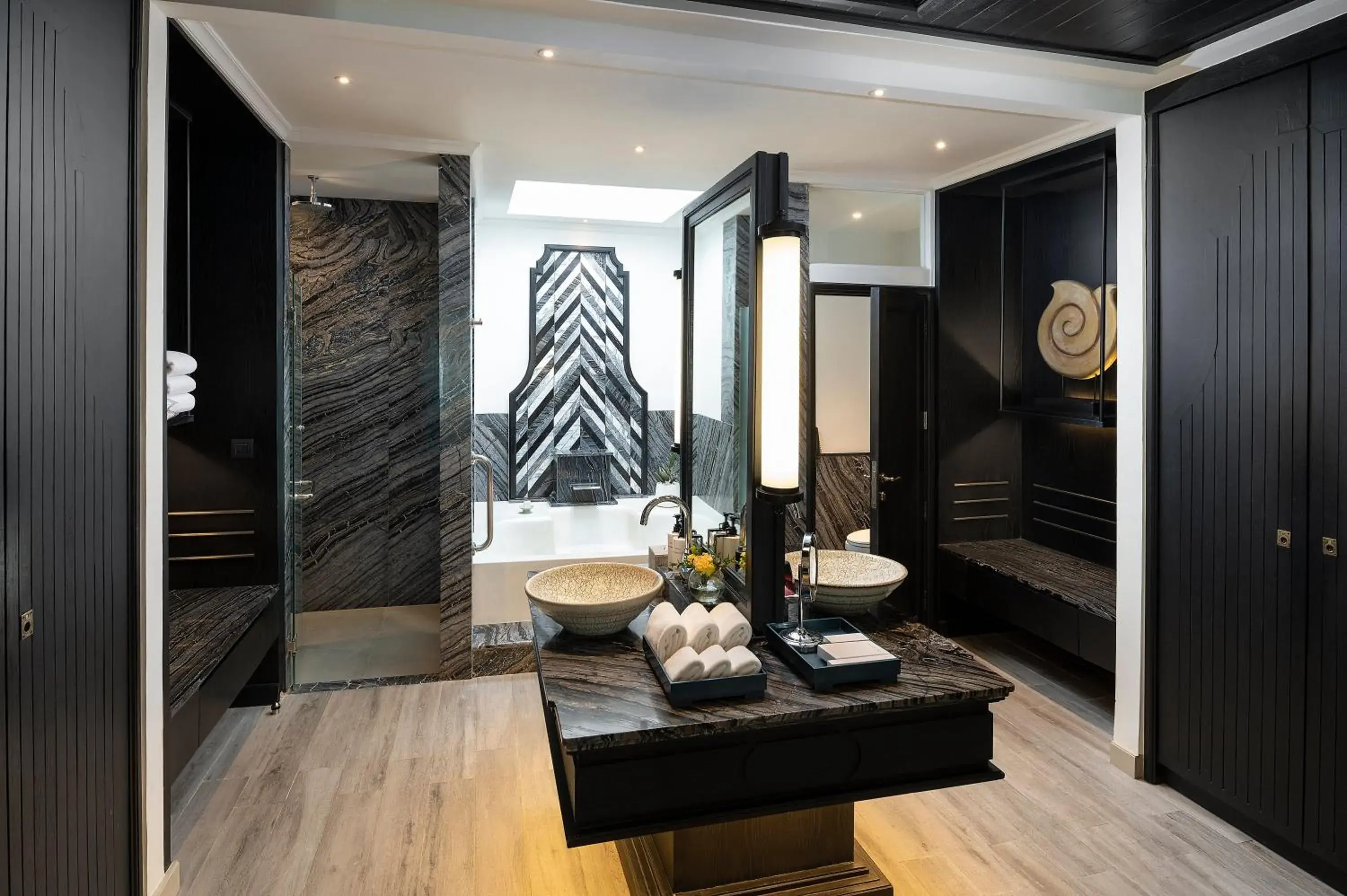 Junior Queen Suite with Garden View - Club Lounge Access in InterContinental Pattaya Resort by IHG Junior Queen Suite with Garden View - Club Lounge Access in InterContinental Pattaya Resort by IHG