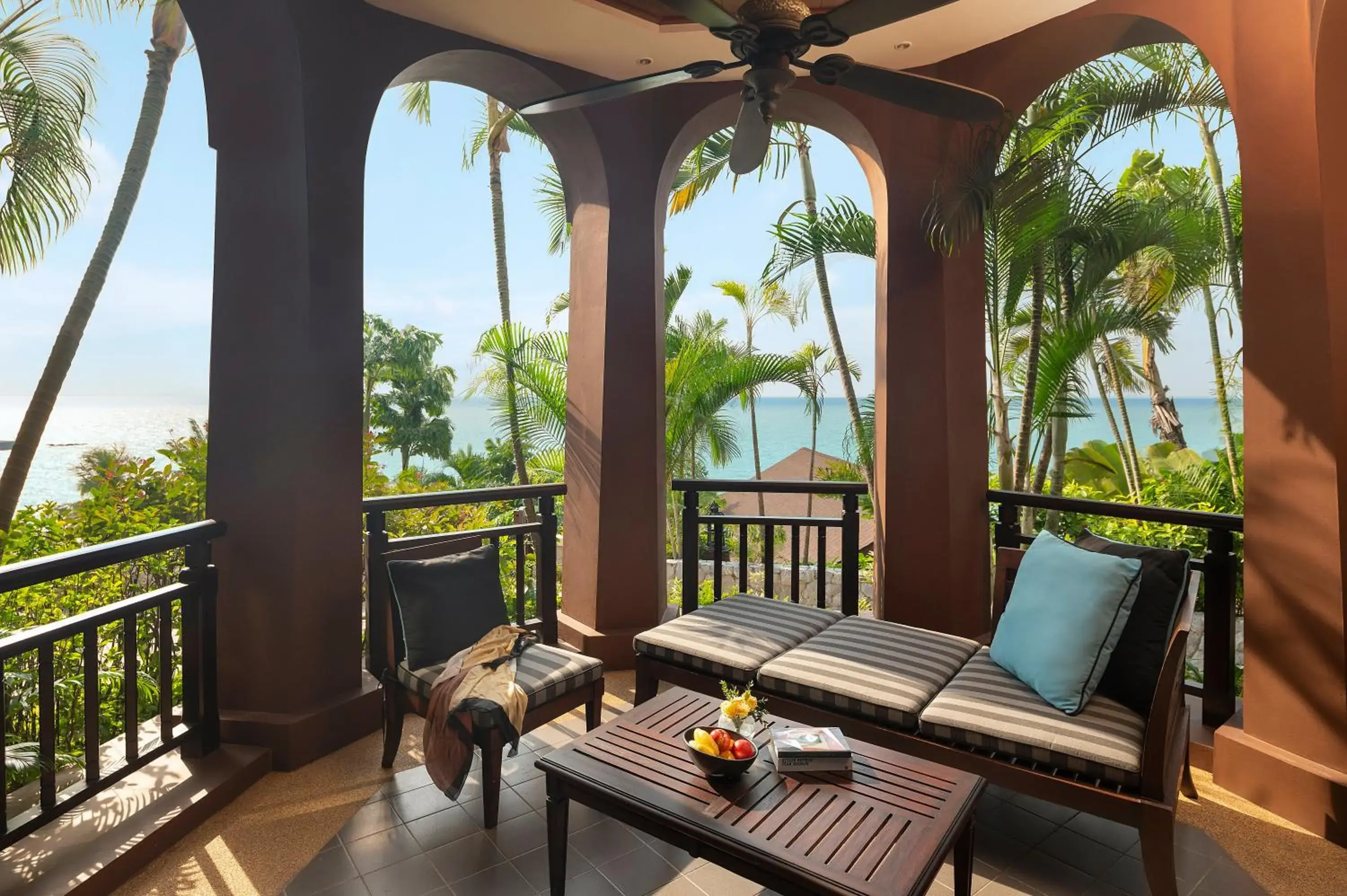 1 King Junior Suite Club Access Ocean View in InterContinental Pattaya Resort by IHG 1 King Junior Suite Club Access Ocean View in InterContinental Pattaya Resort by IHG