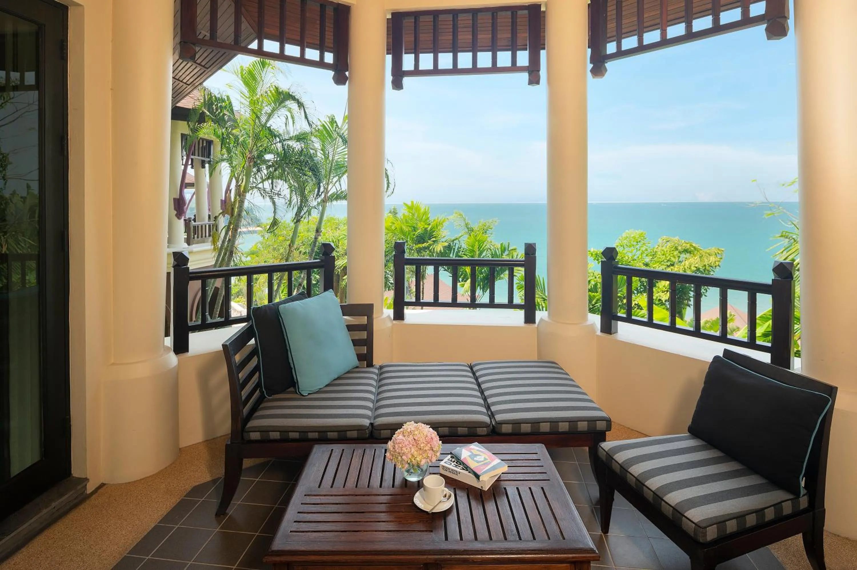 Photo of the whole room in InterContinental Pattaya Resort by IHG