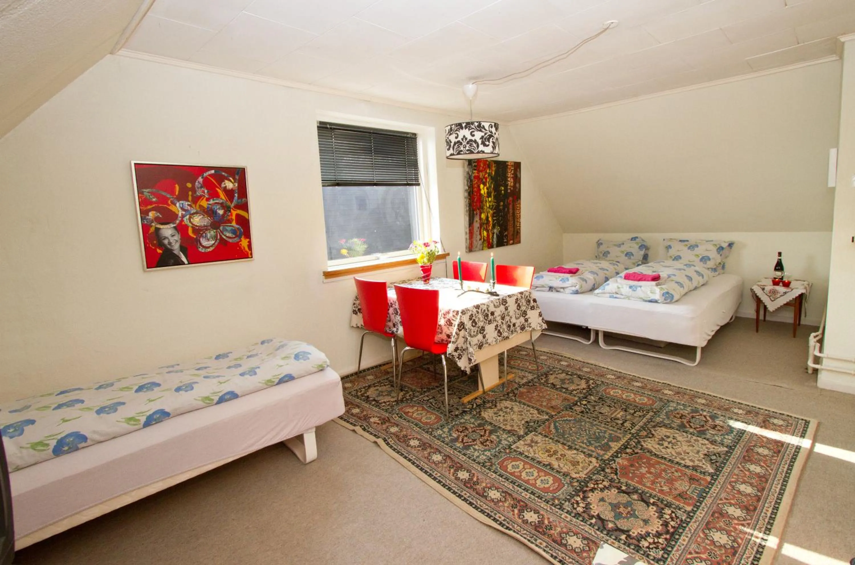 Two-Bedroom Apartment - single occupancy in Casa Mundo Bed & Breakfast