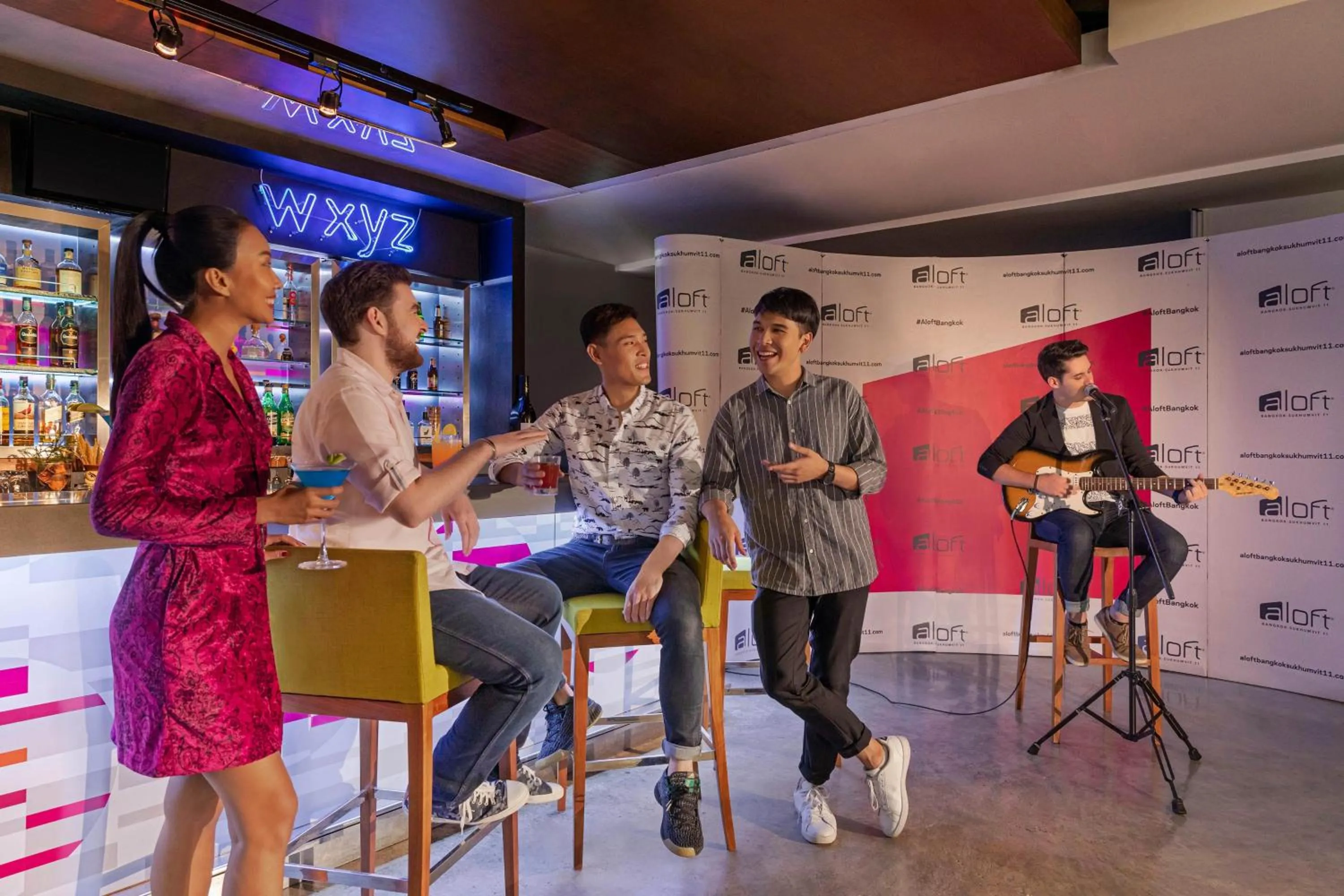 Lounge or bar in Aloft Bangkok - Sukhumvit 11