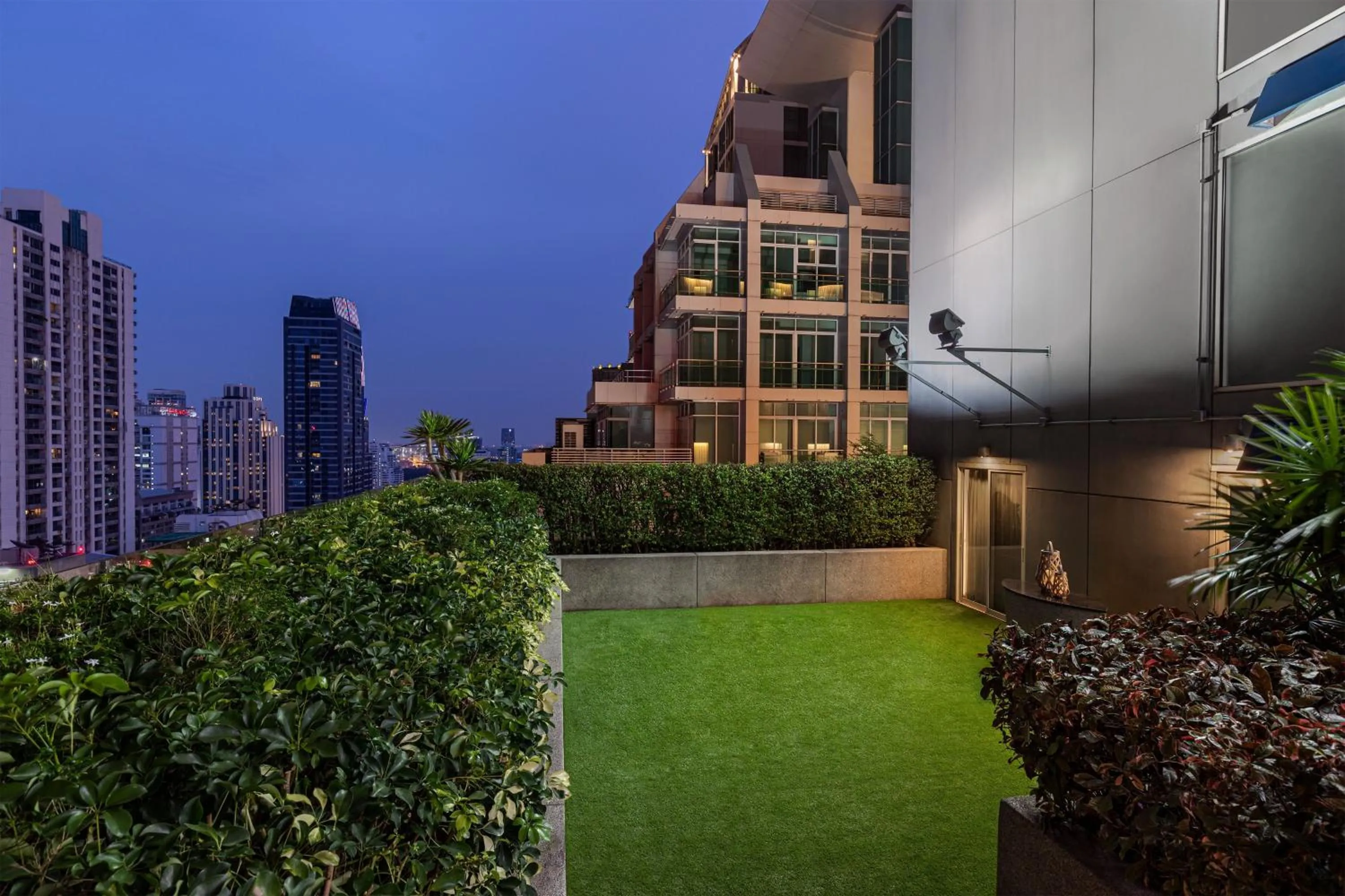 Photo of the whole room in Aloft Bangkok - Sukhumvit 11