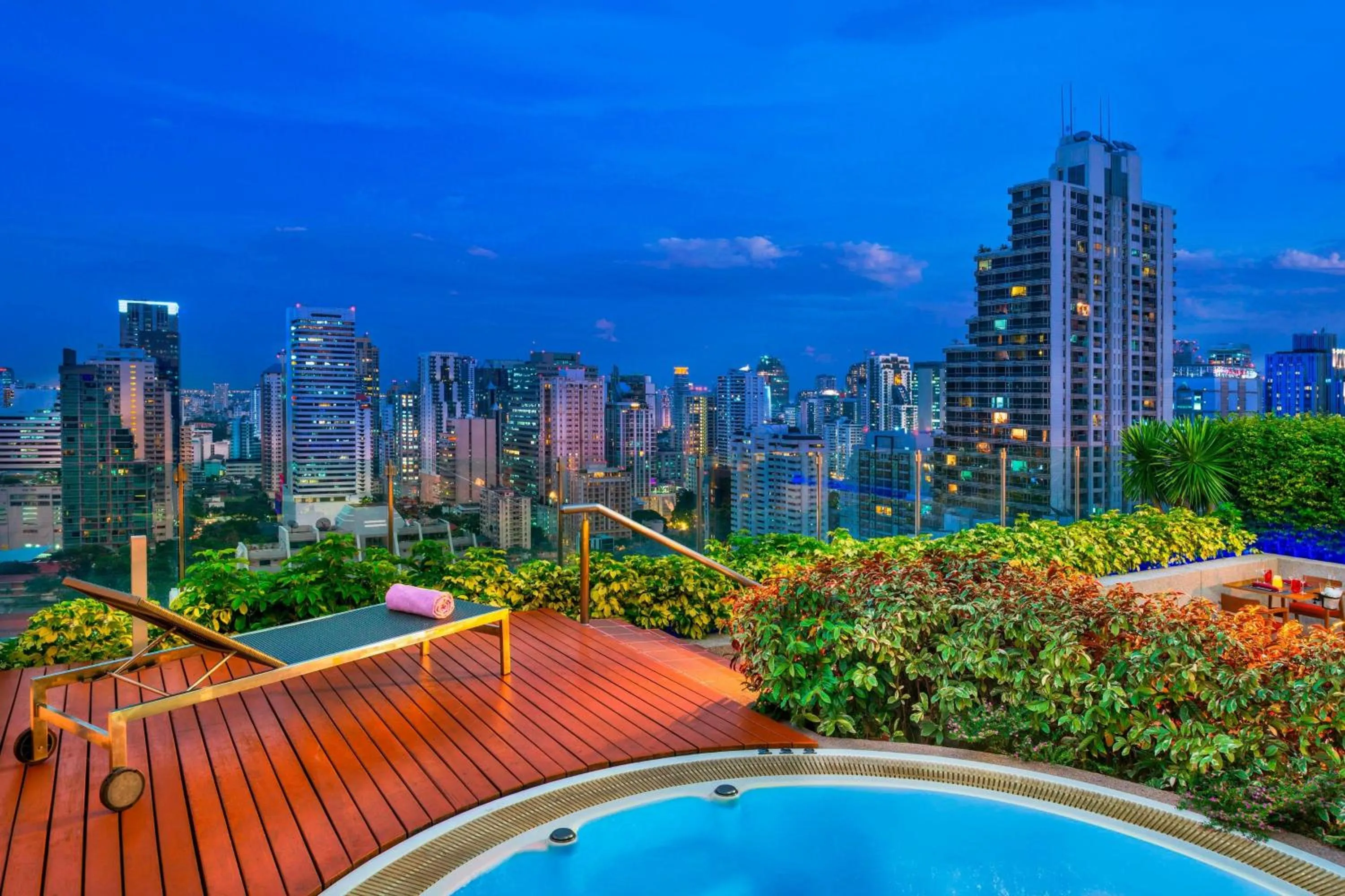 Photo of the whole room in Aloft Bangkok - Sukhumvit 11