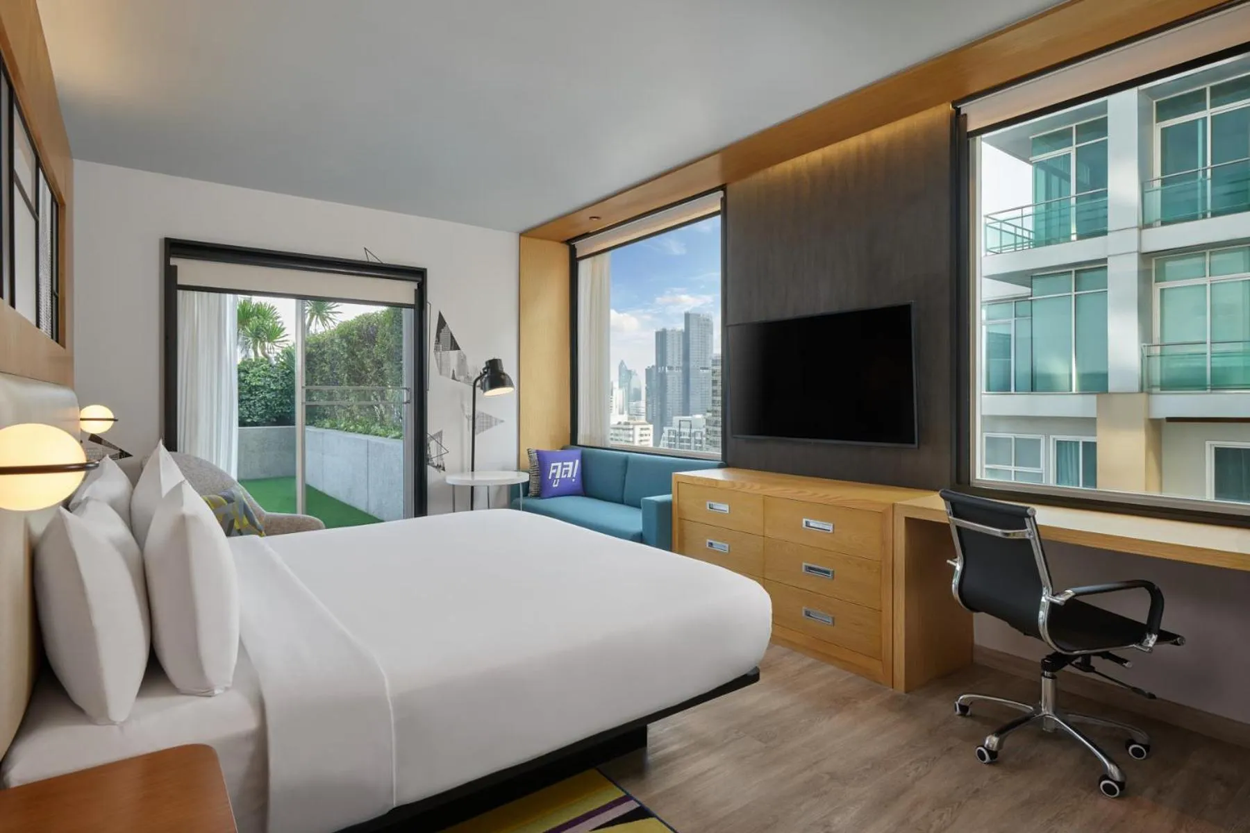 Bed in Aloft Bangkok - Sukhumvit 11