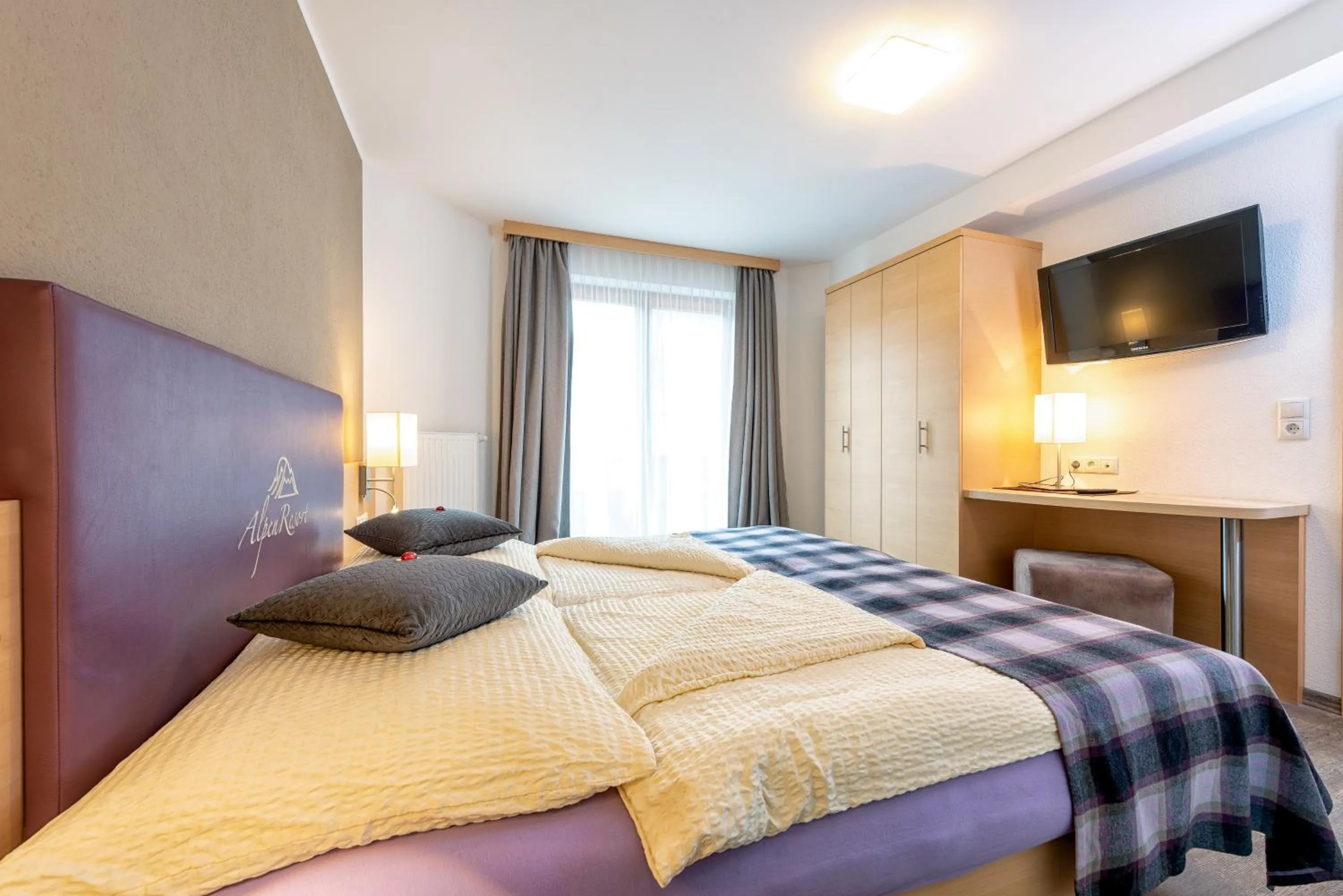 Bed in Alpenresort Thanner