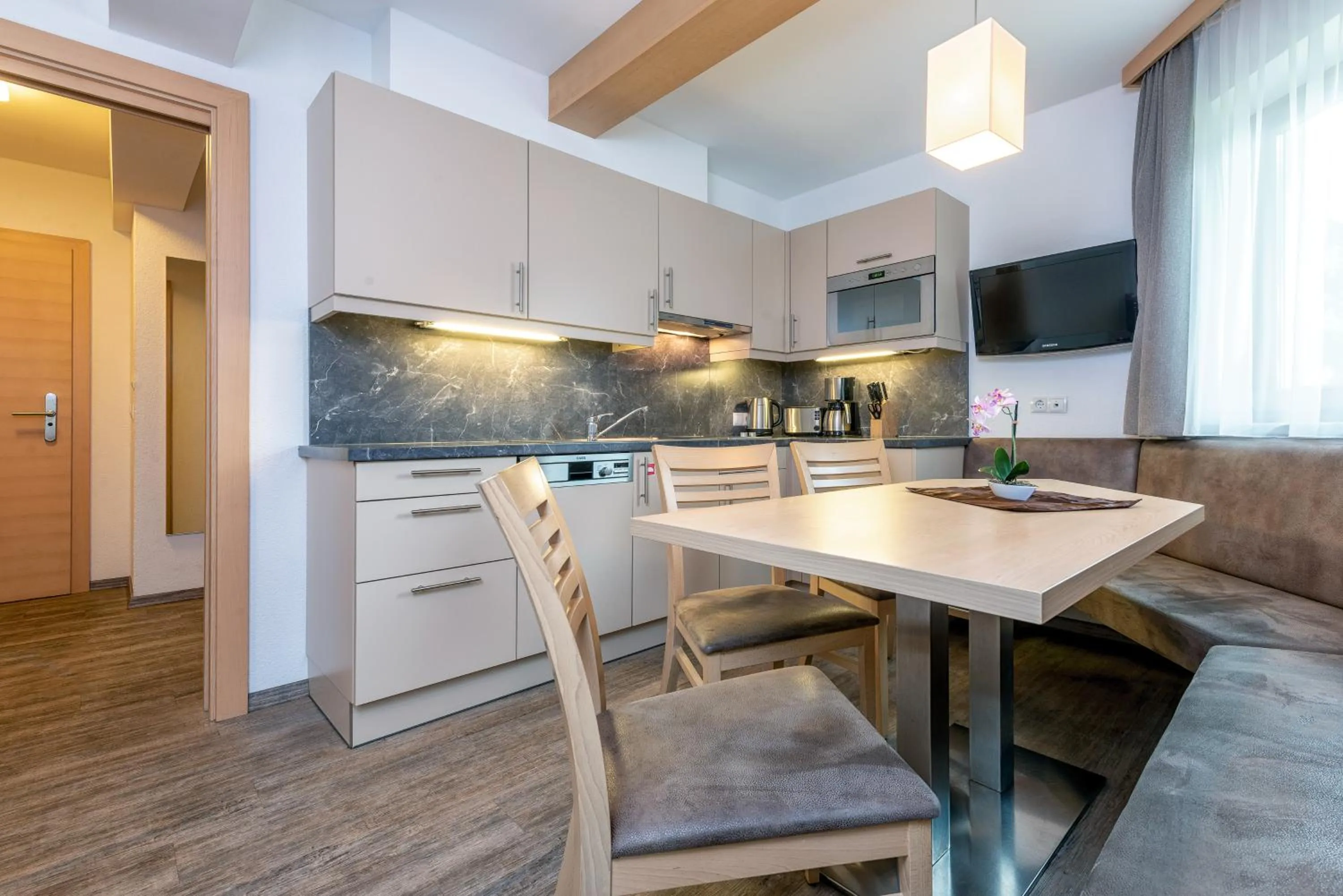 Kitchen or kitchenette in Alpenresort Thanner
