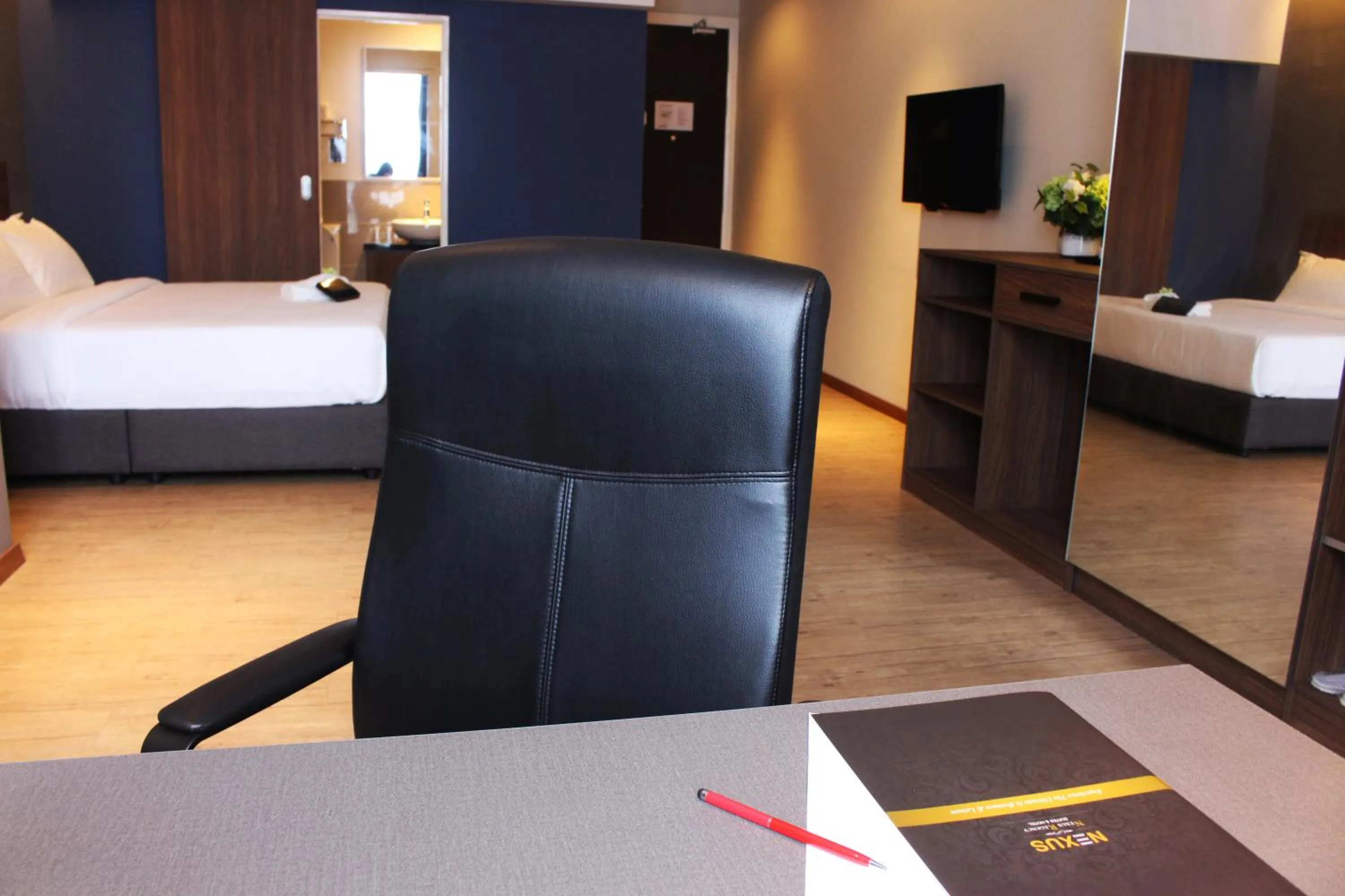 Seating area, Bed in Imperial Regency Suites & Kuala Lumpur