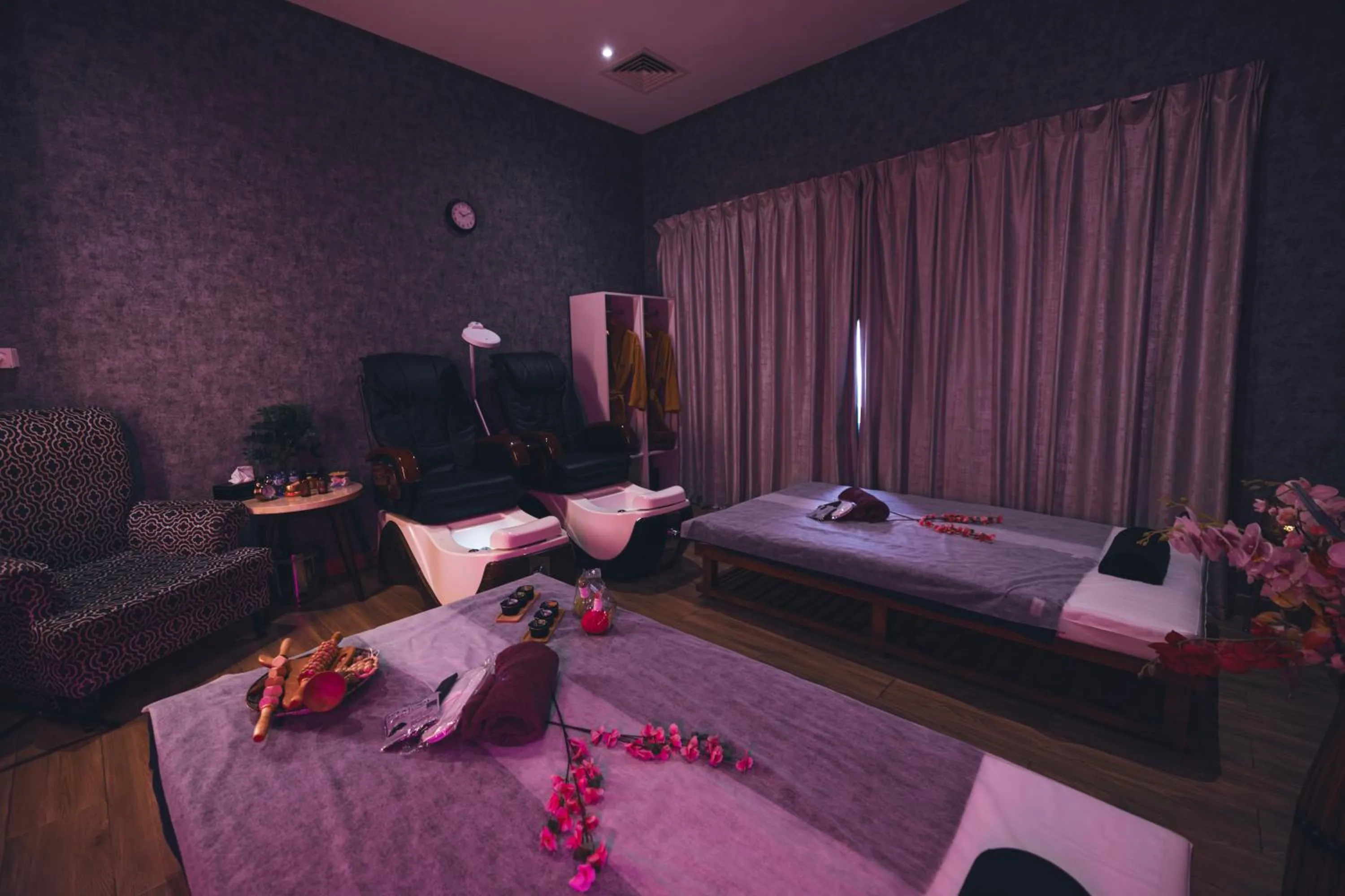 Spa and wellness centre/facilities in Loumage S Suites and Spa