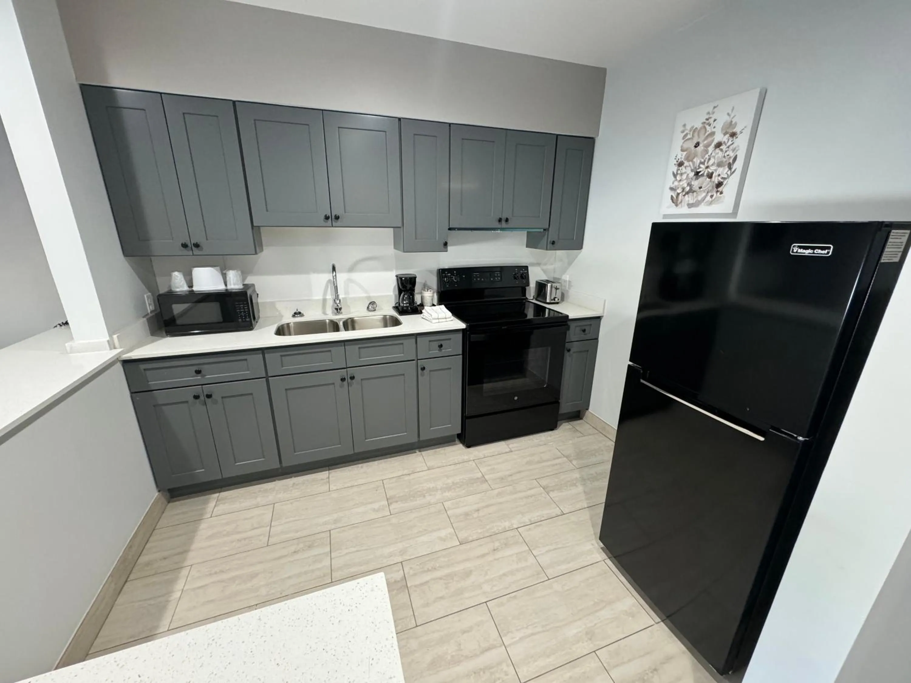 Kitchen or kitchenette in Studio 6-Englewood, FL