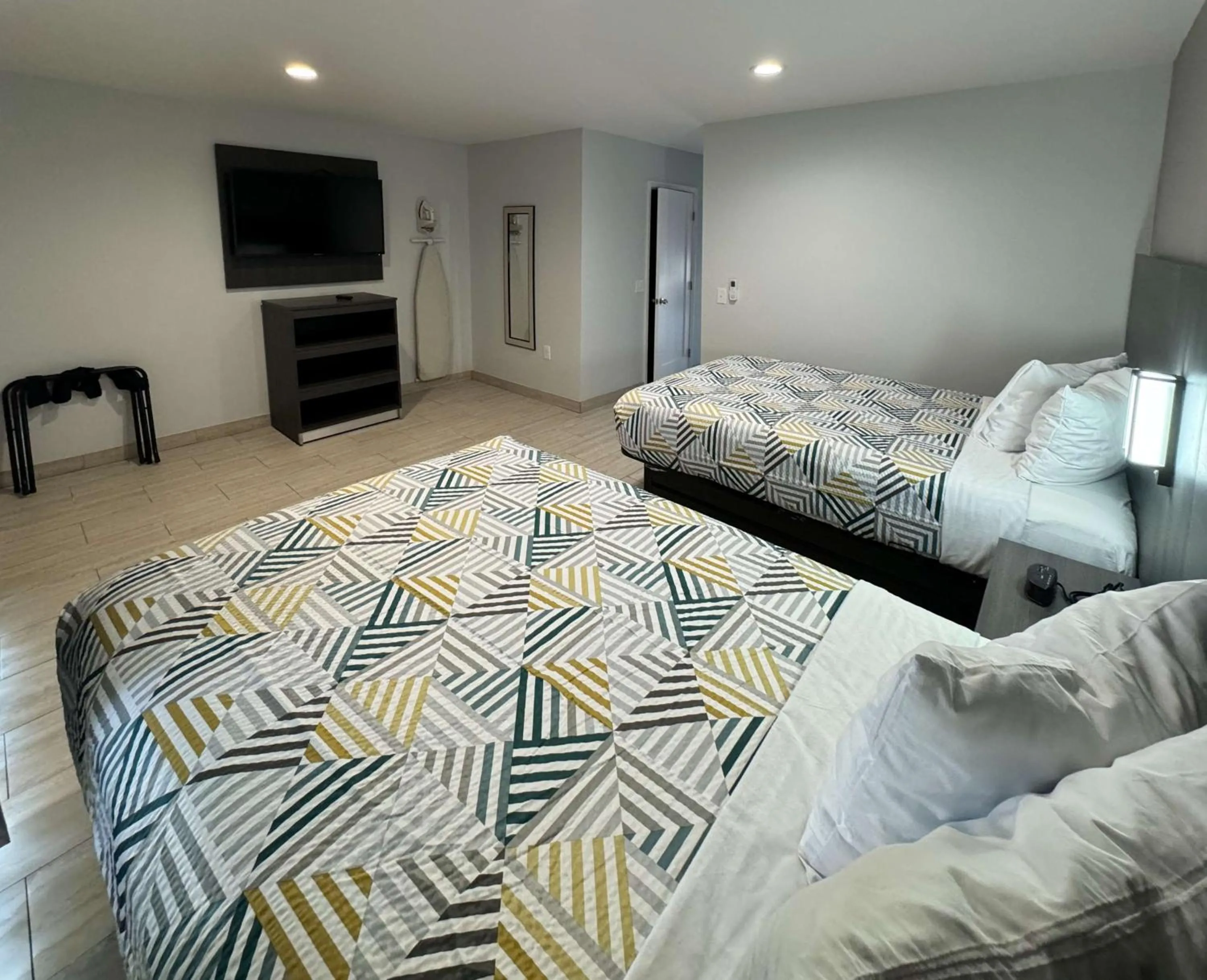 Bedroom, Bed in Studio 6-Englewood, FL