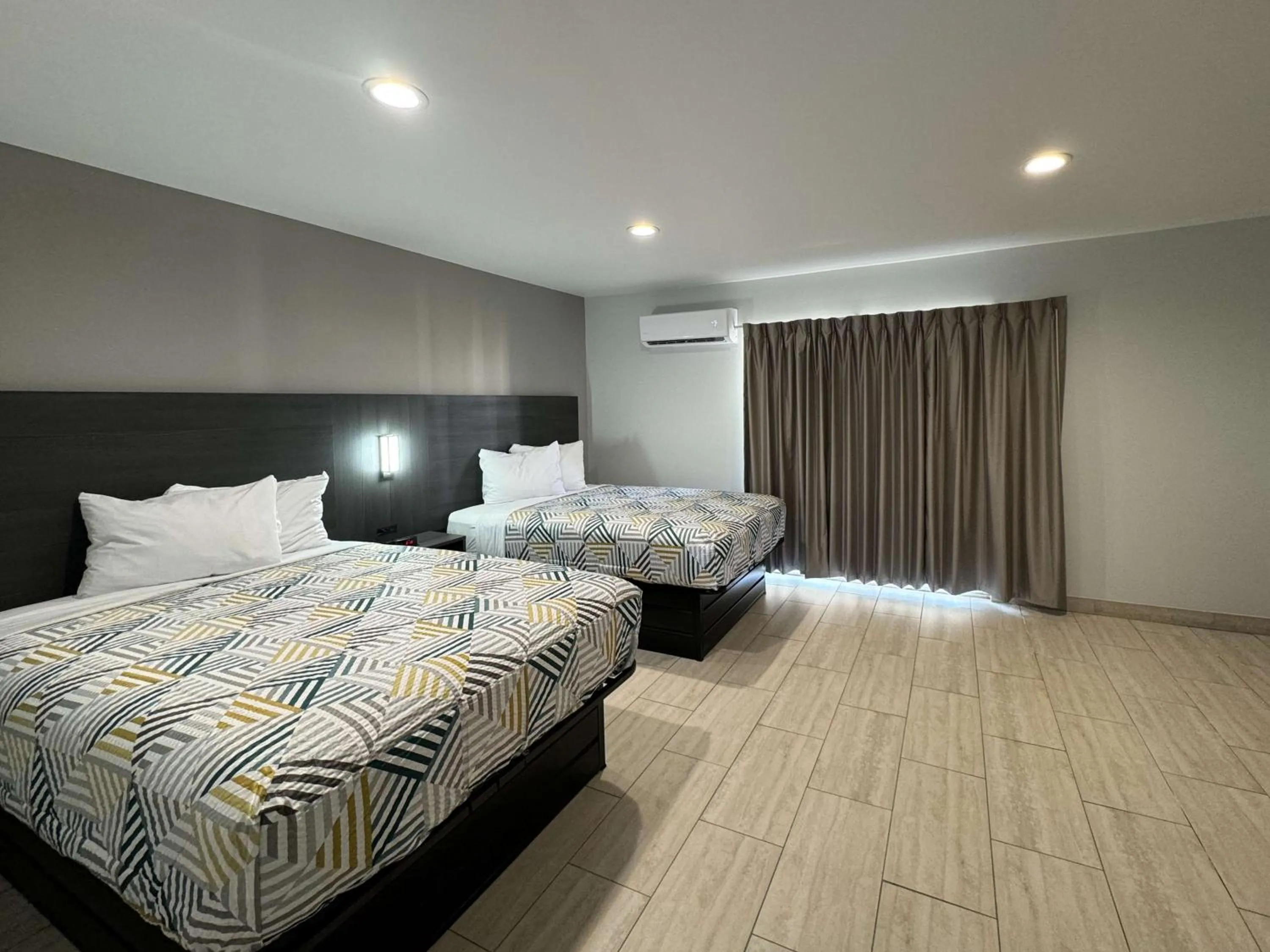 Bed in Studio 6-Englewood, FL