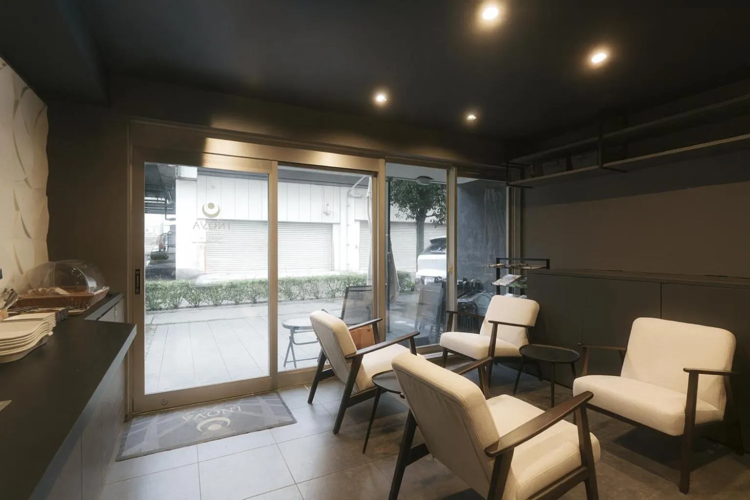 Facade/entrance in INOVA Kanazawa