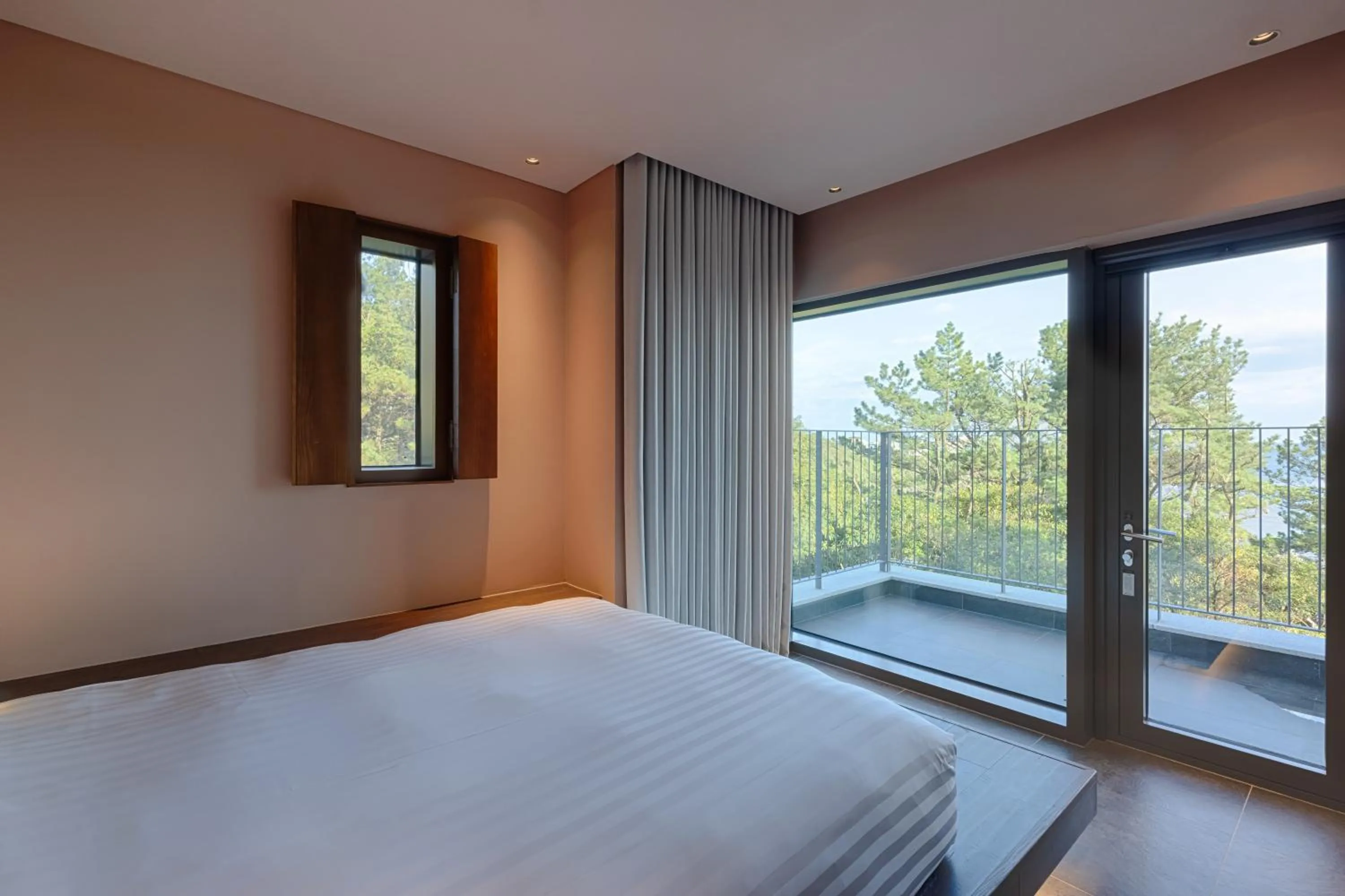 Bed in Sono Calm Jeju