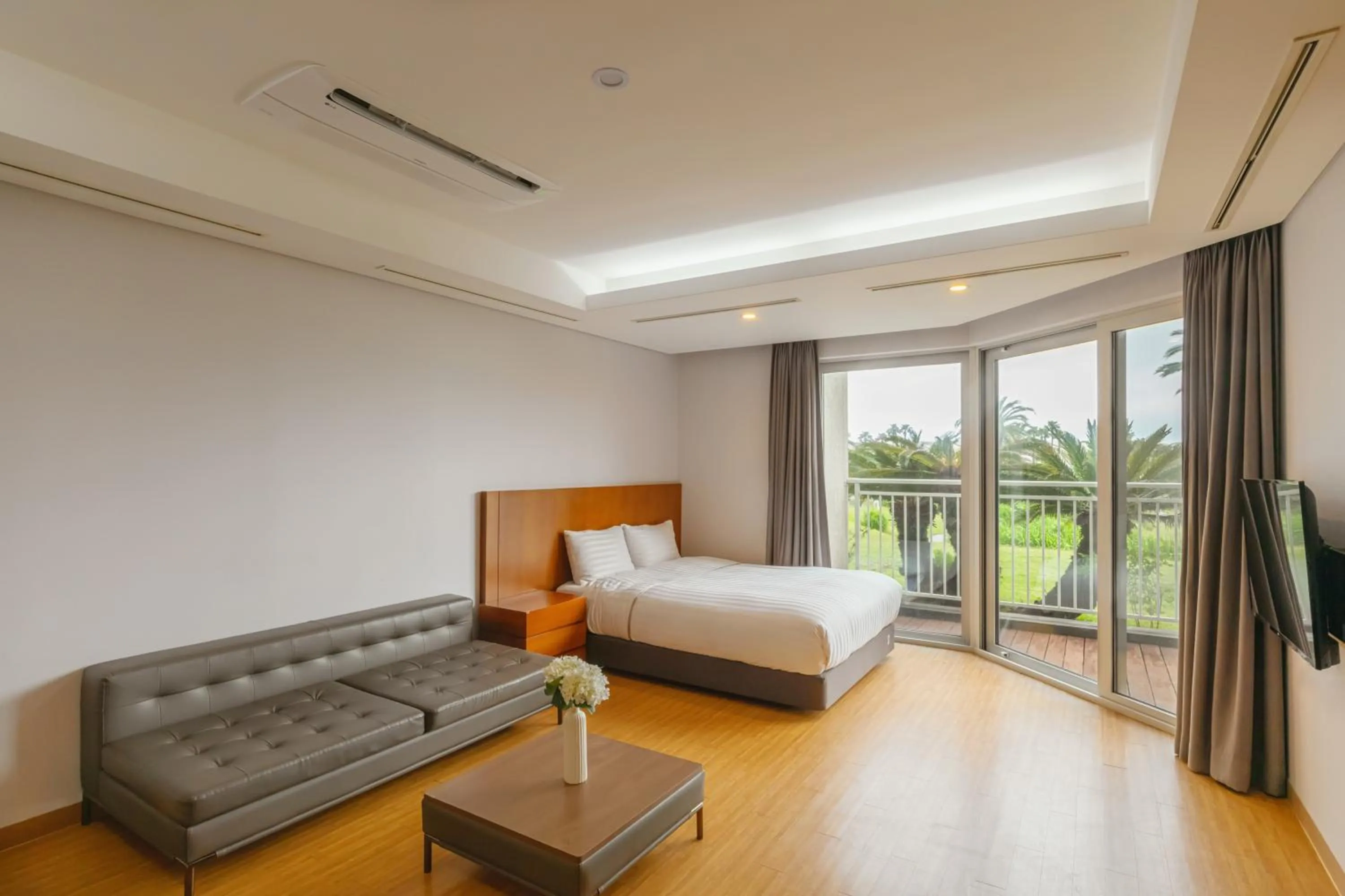 Bed in Sono Calm Jeju