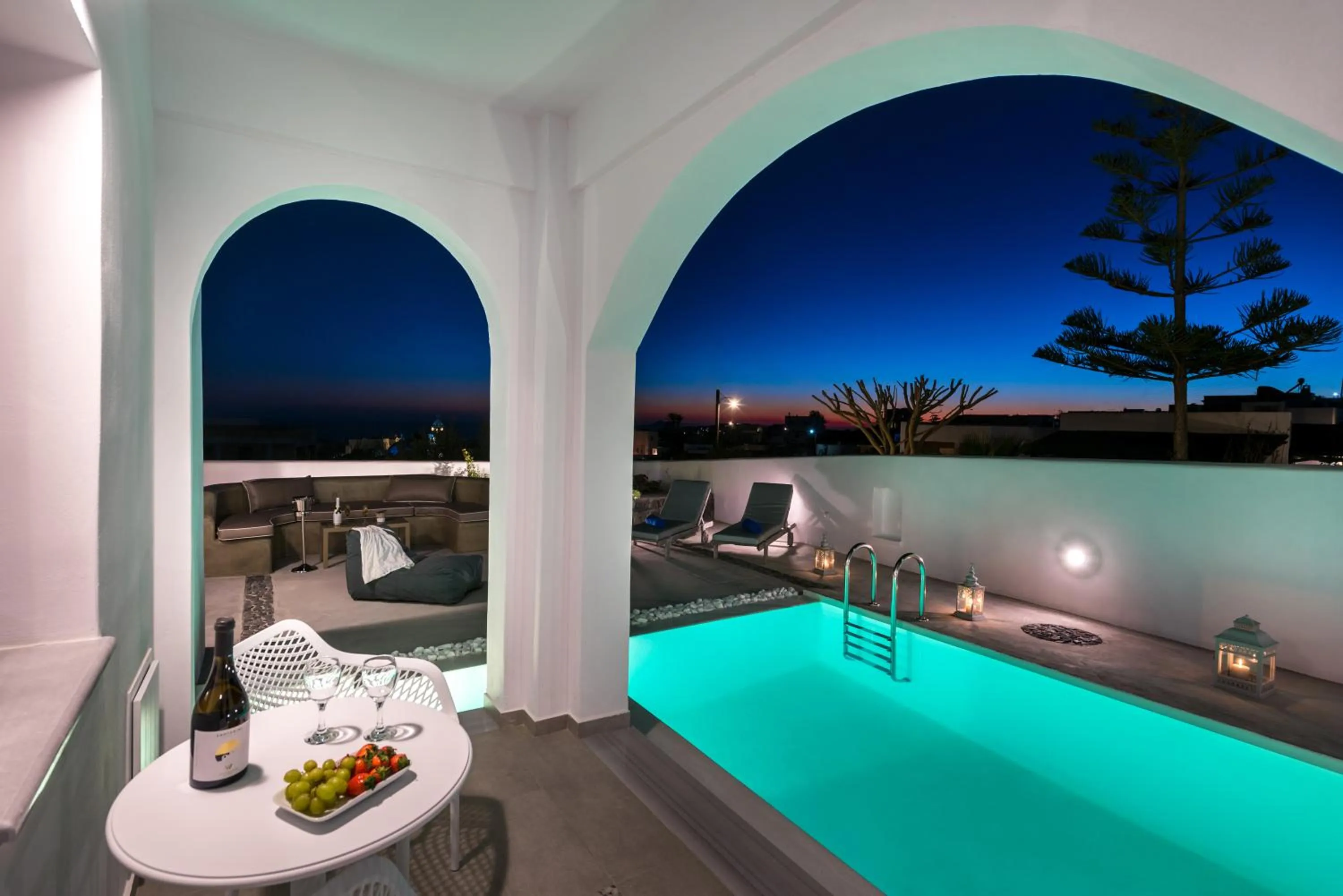 Swimming pool in White Harmony Suites