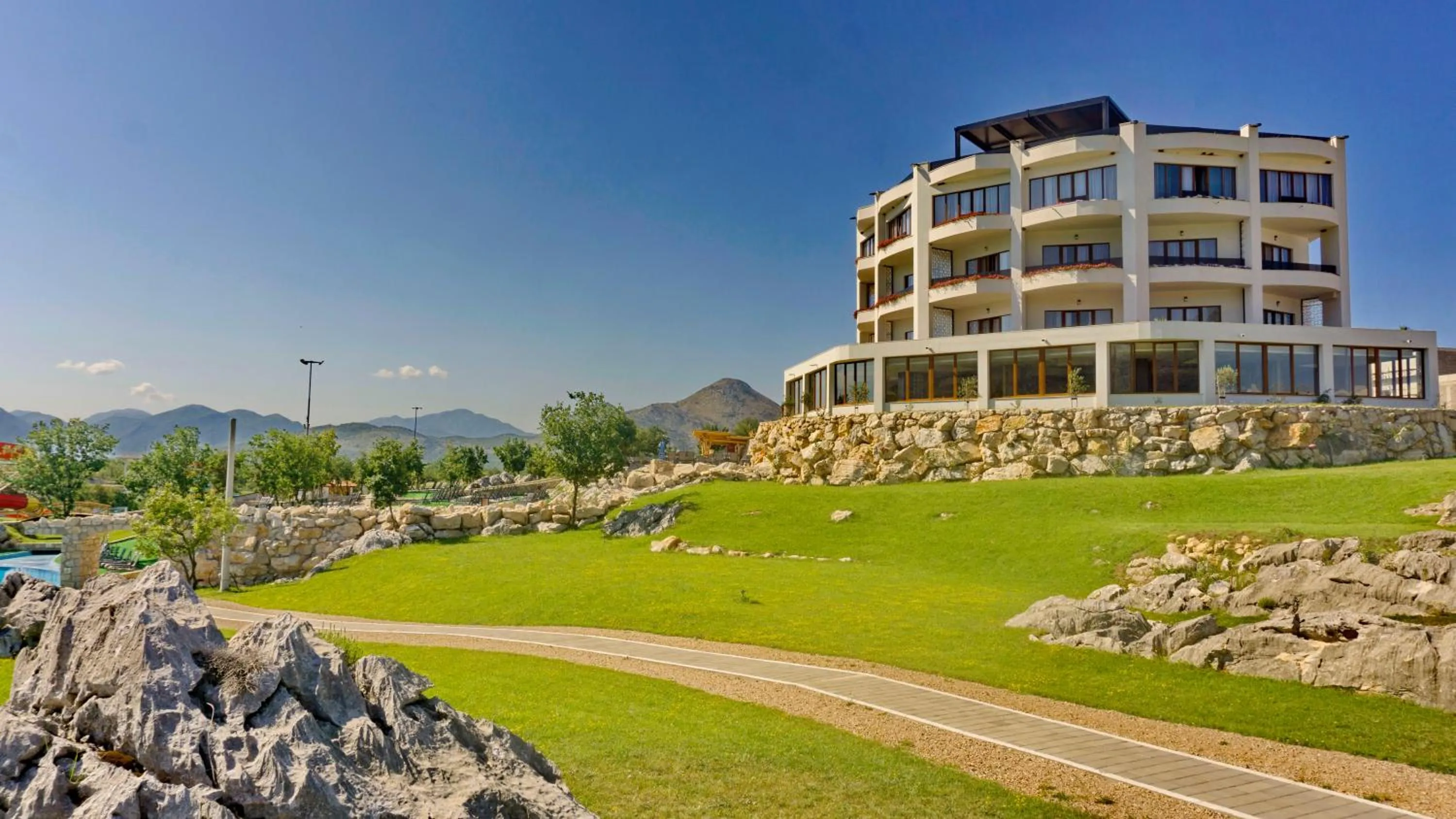 SL Panorama