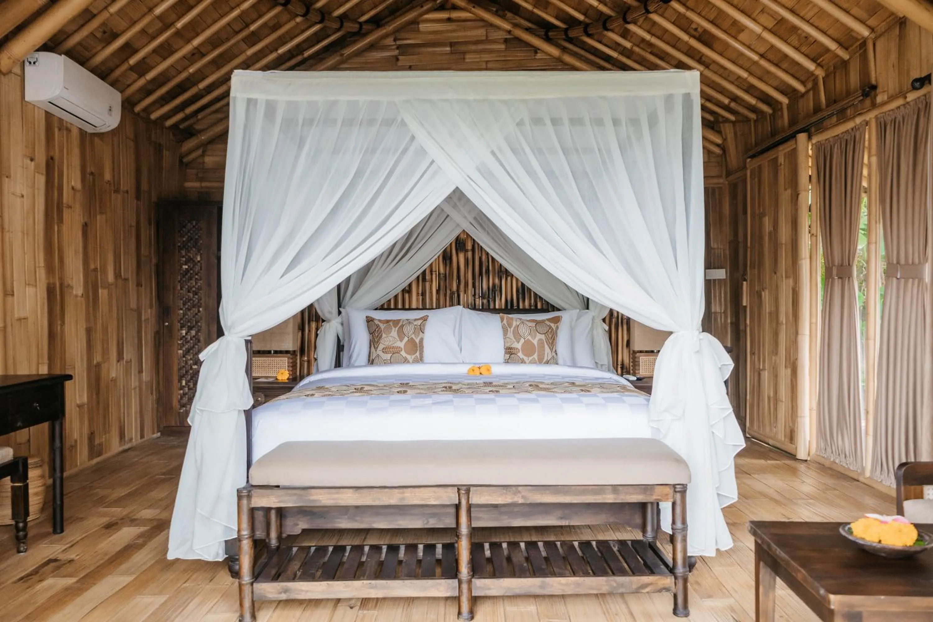 Photo of the whole room, Bed in Wadari Retreat Villa Ubud