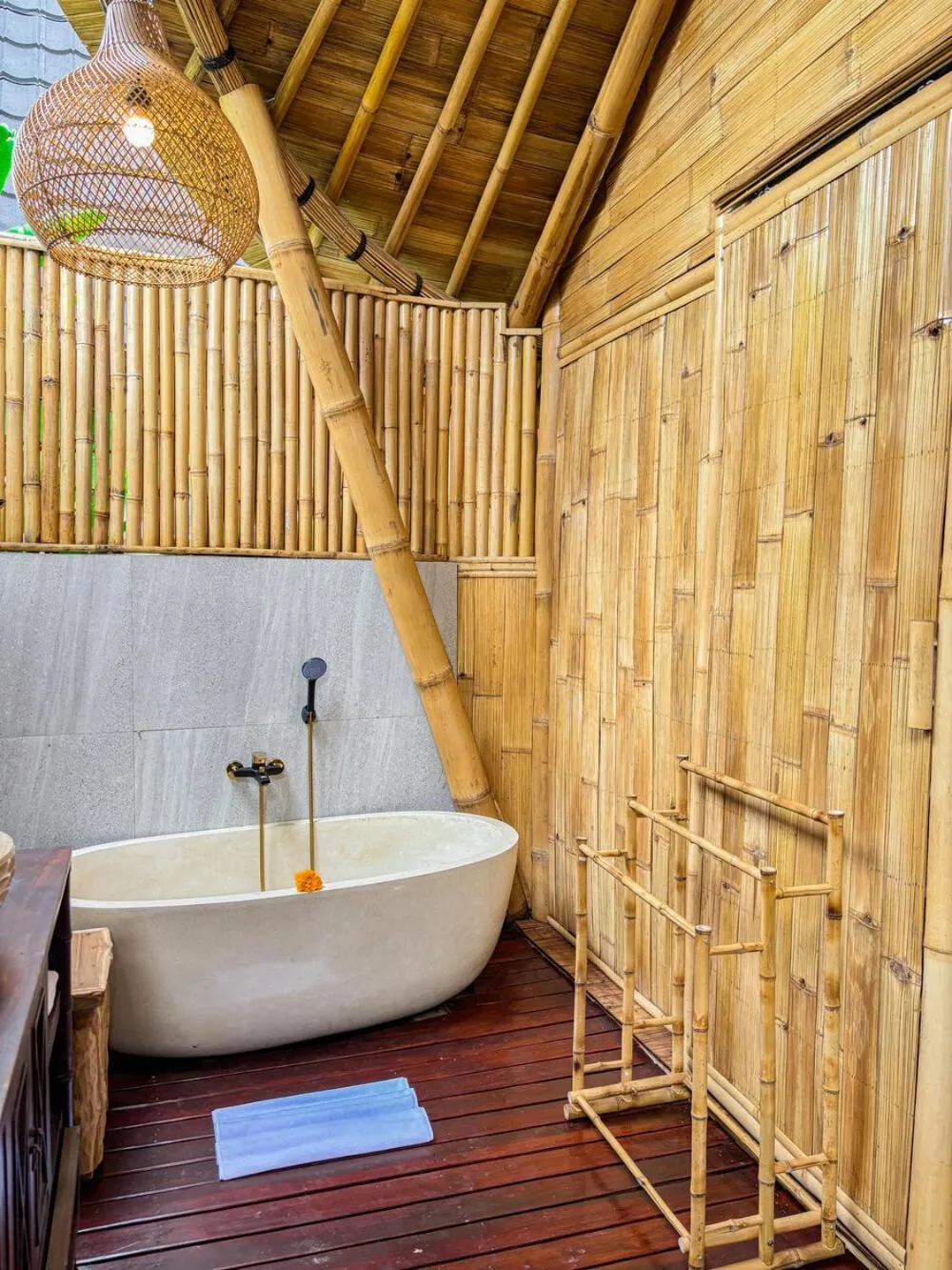 Bathroom in Wadari Retreat Villa Ubud