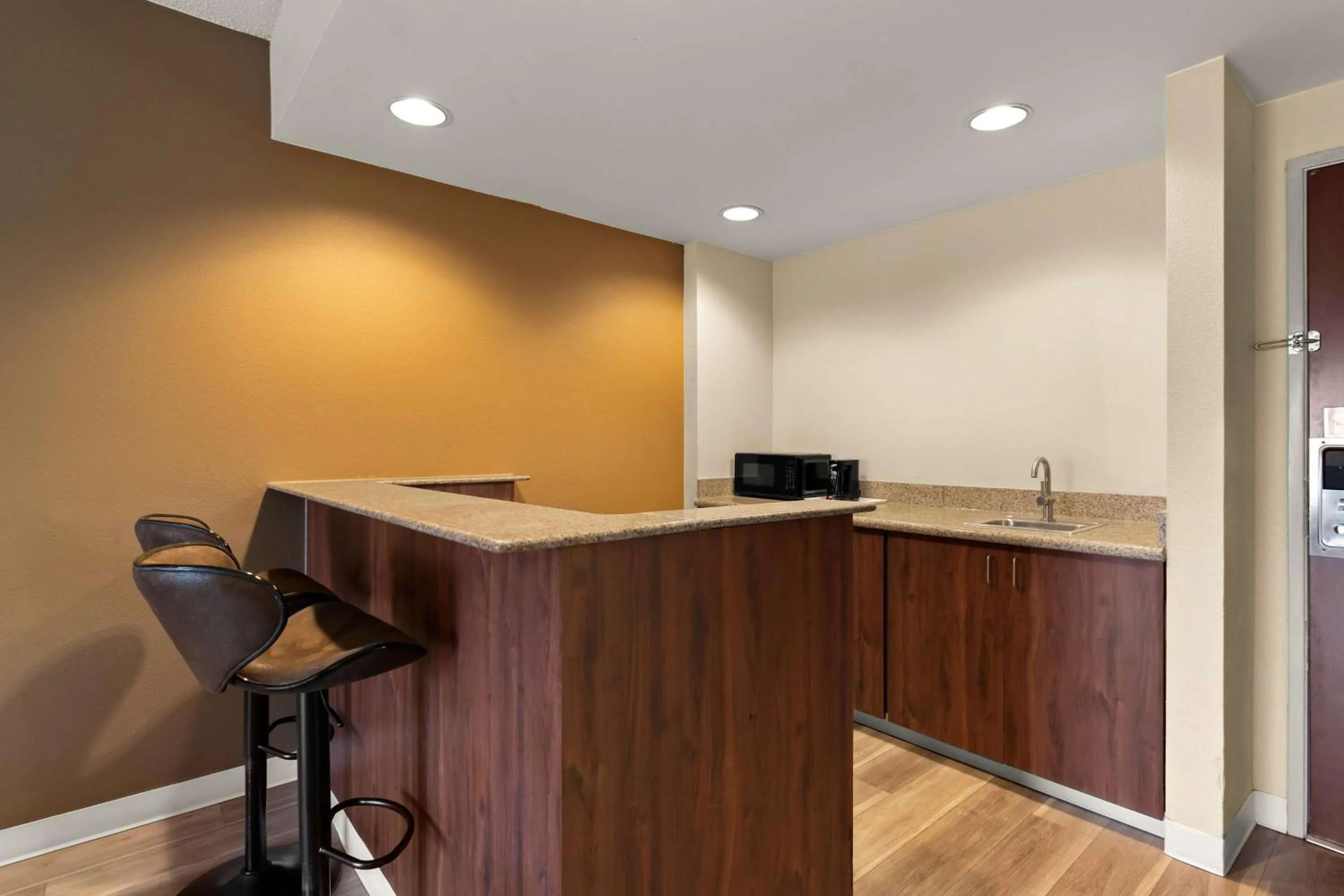 Photo of the whole room in Ramada by Wyndham Harrisburg/Hershey Area