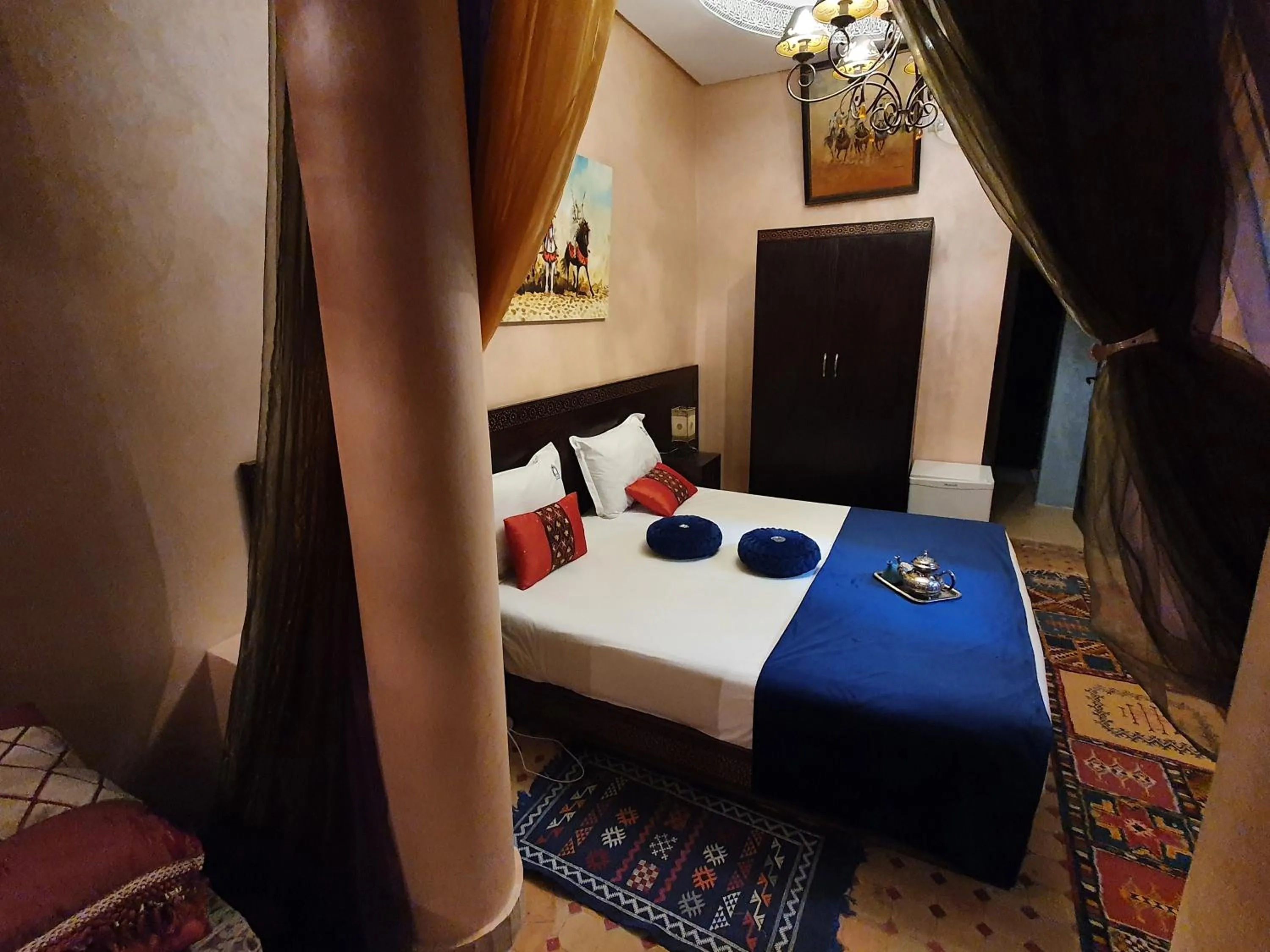 Photo of the whole room, Bed in Riad La Porte du Bouregreg