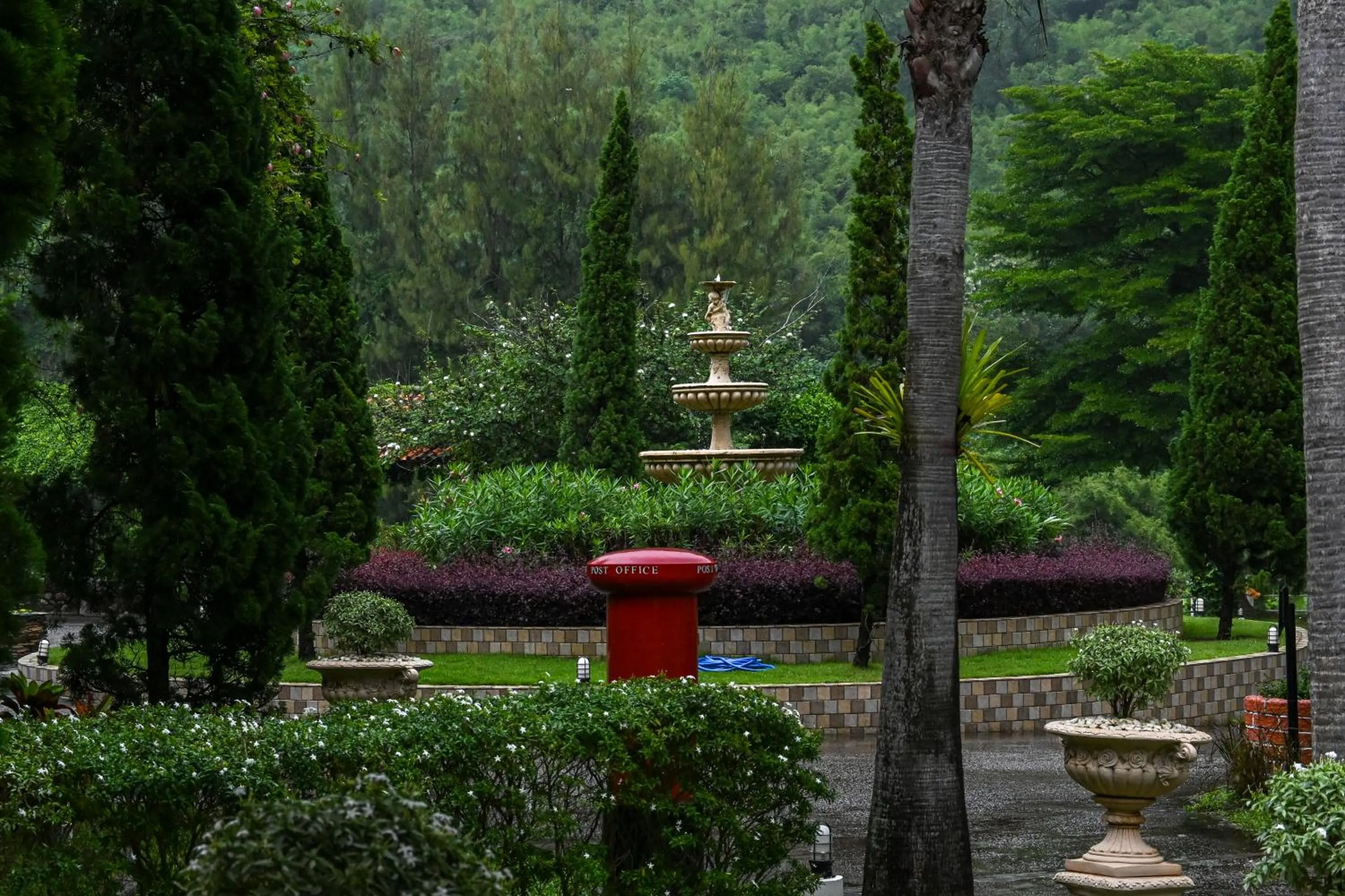 Garden view in Swiss Valley Hip Resort