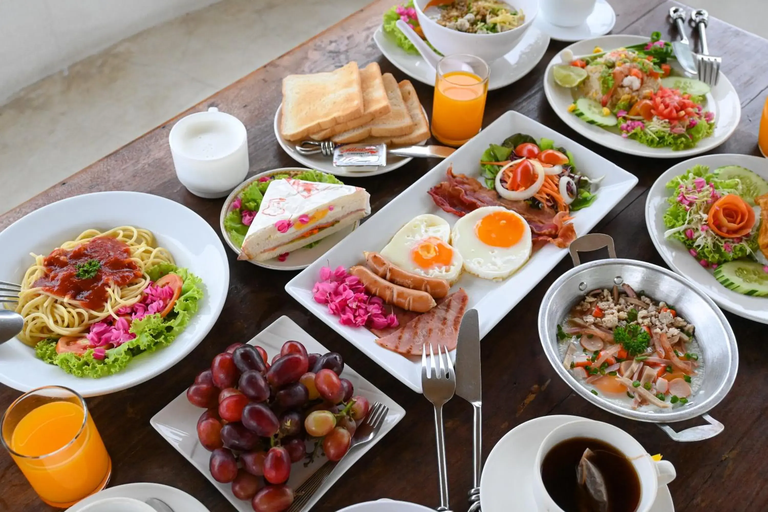 Breakfast in Swiss Valley Hip Resort Breakfast in Swiss Valley Hip Resort