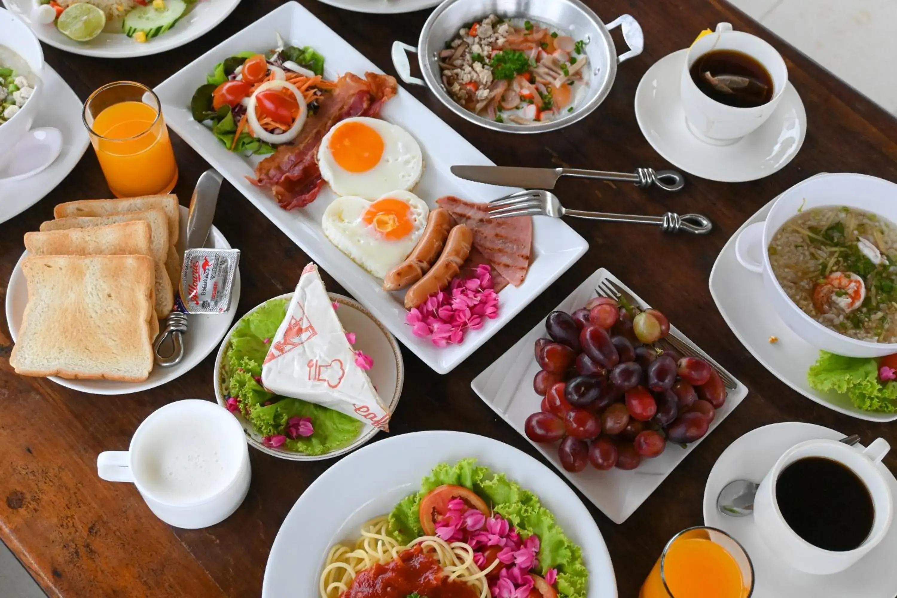 Breakfast in Swiss Valley Hip Resort Breakfast in Swiss Valley Hip Resort