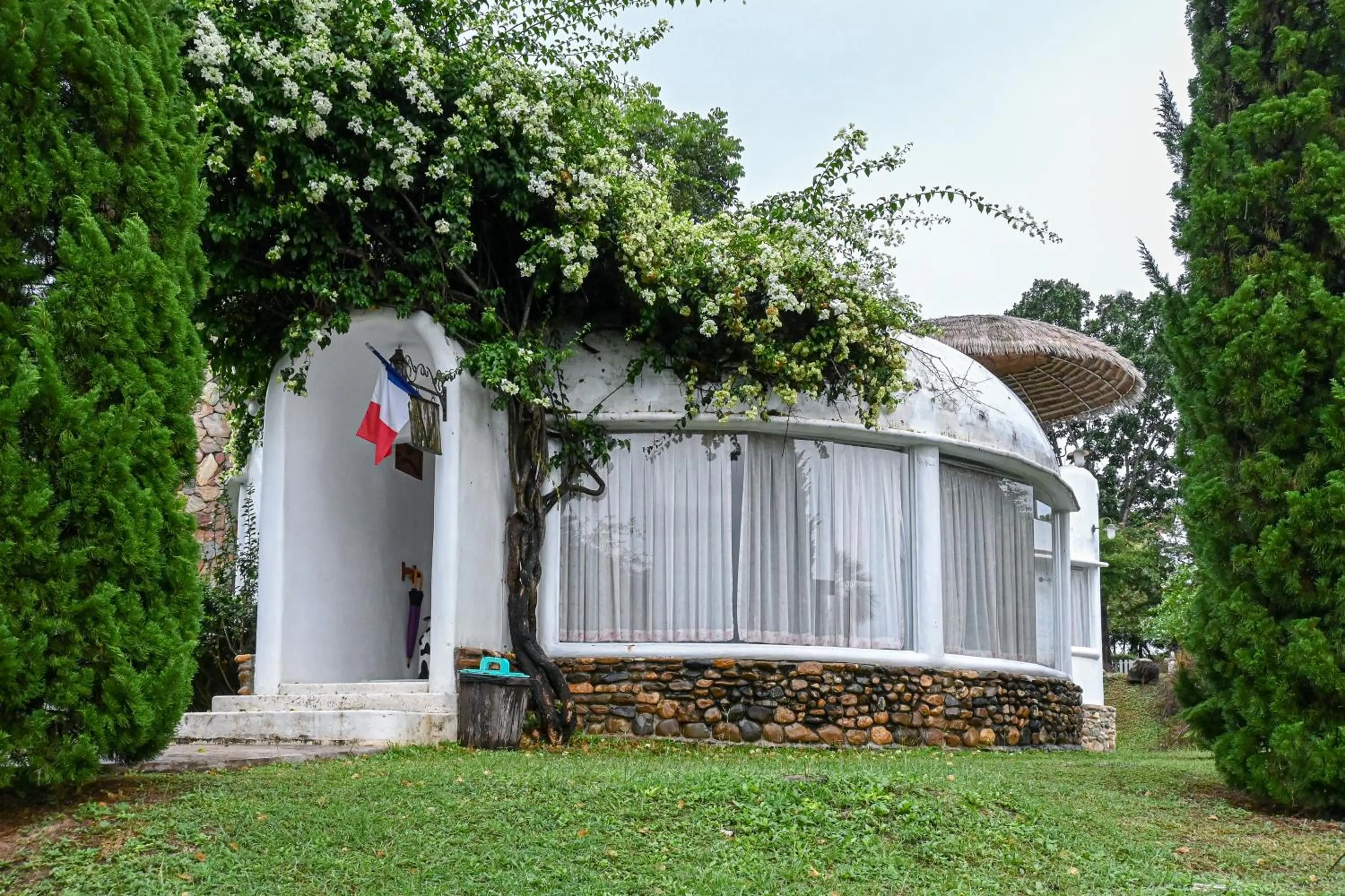 Property building in Swiss Valley Hip Resort