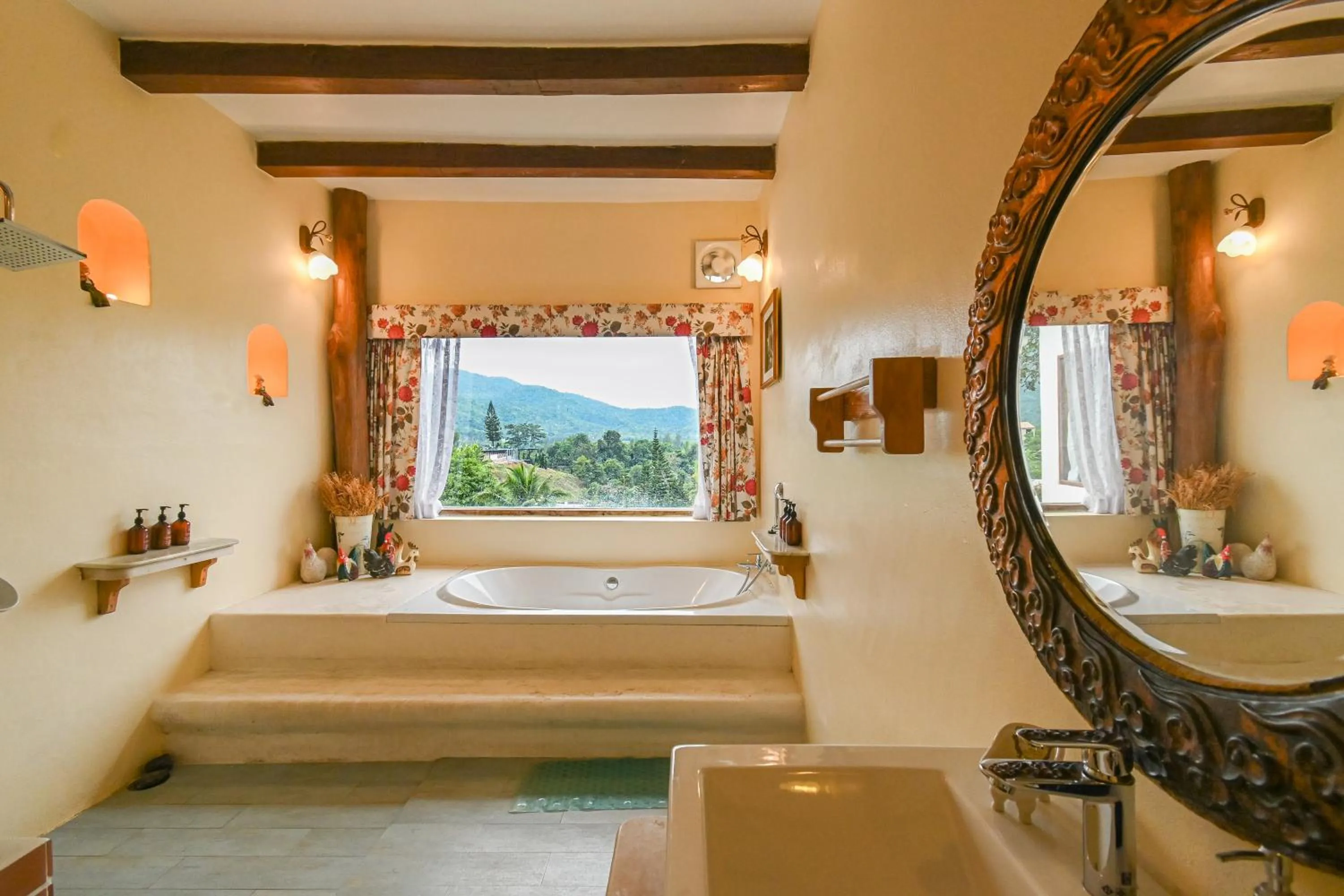 Bathroom, Bed in Swiss Valley Hip Resort