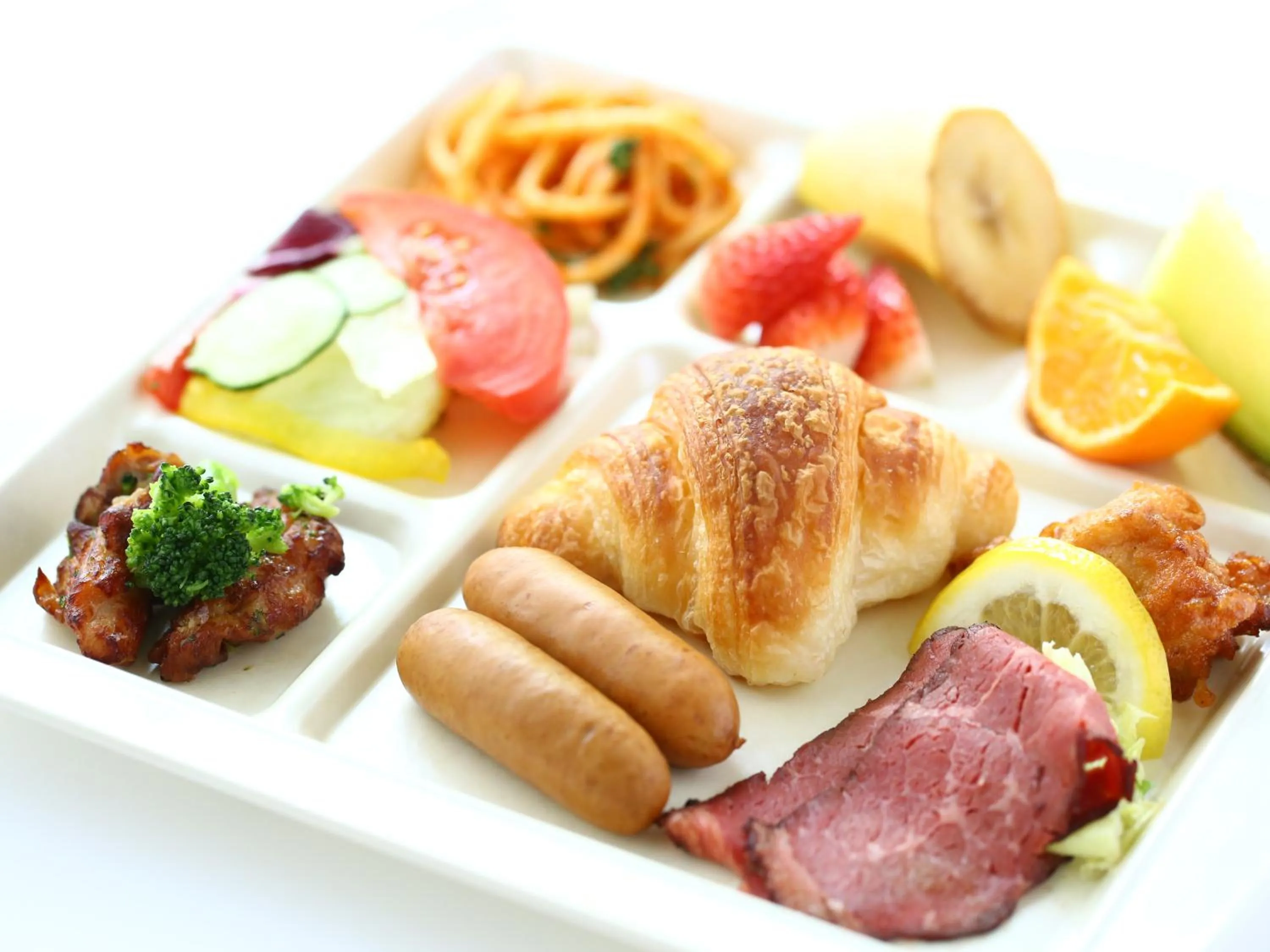 Buffet breakfast in Chino Sky View Hotel