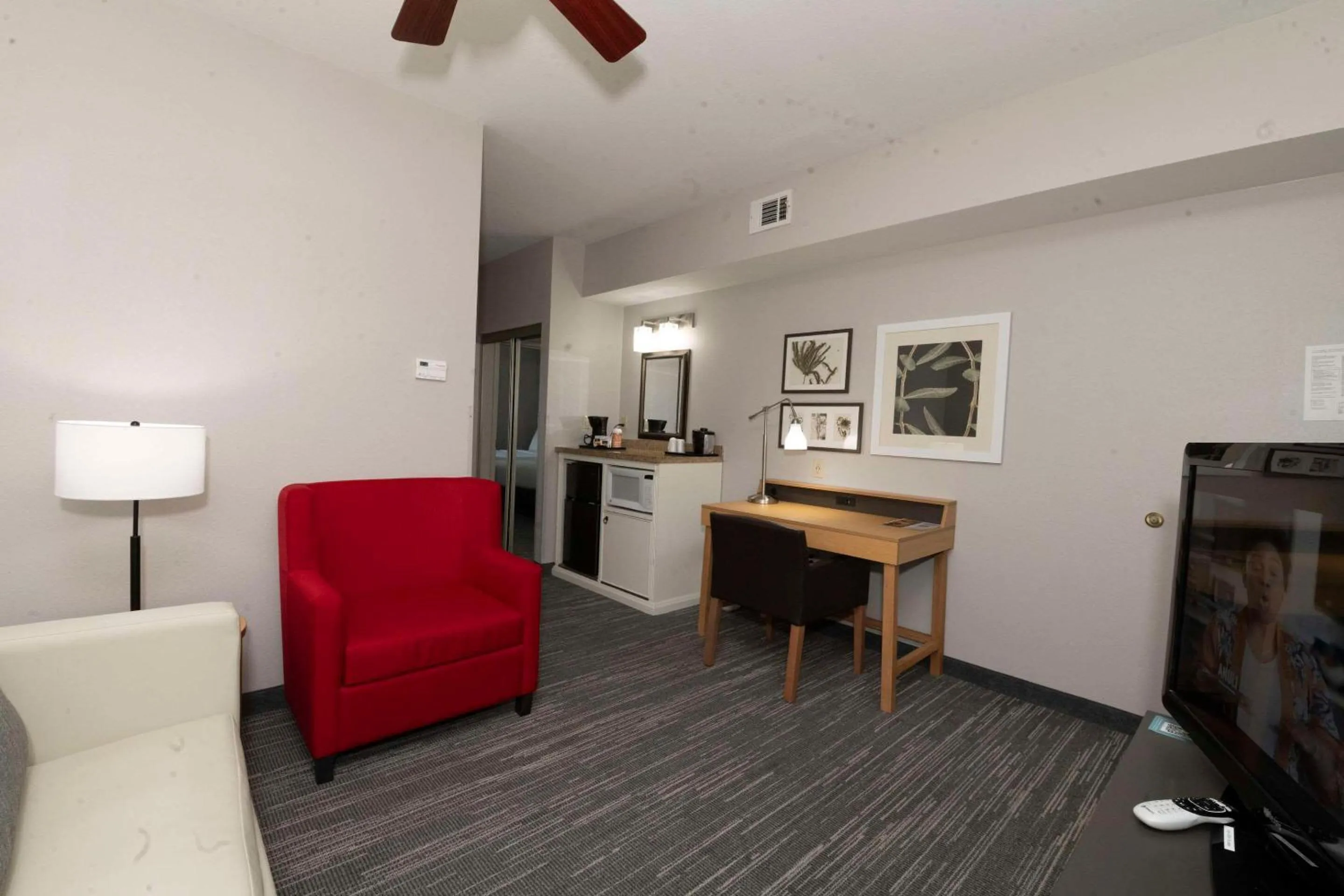 Bedroom in Country Inn & Suites by Radisson, Harrisburg - Hershey West, PA