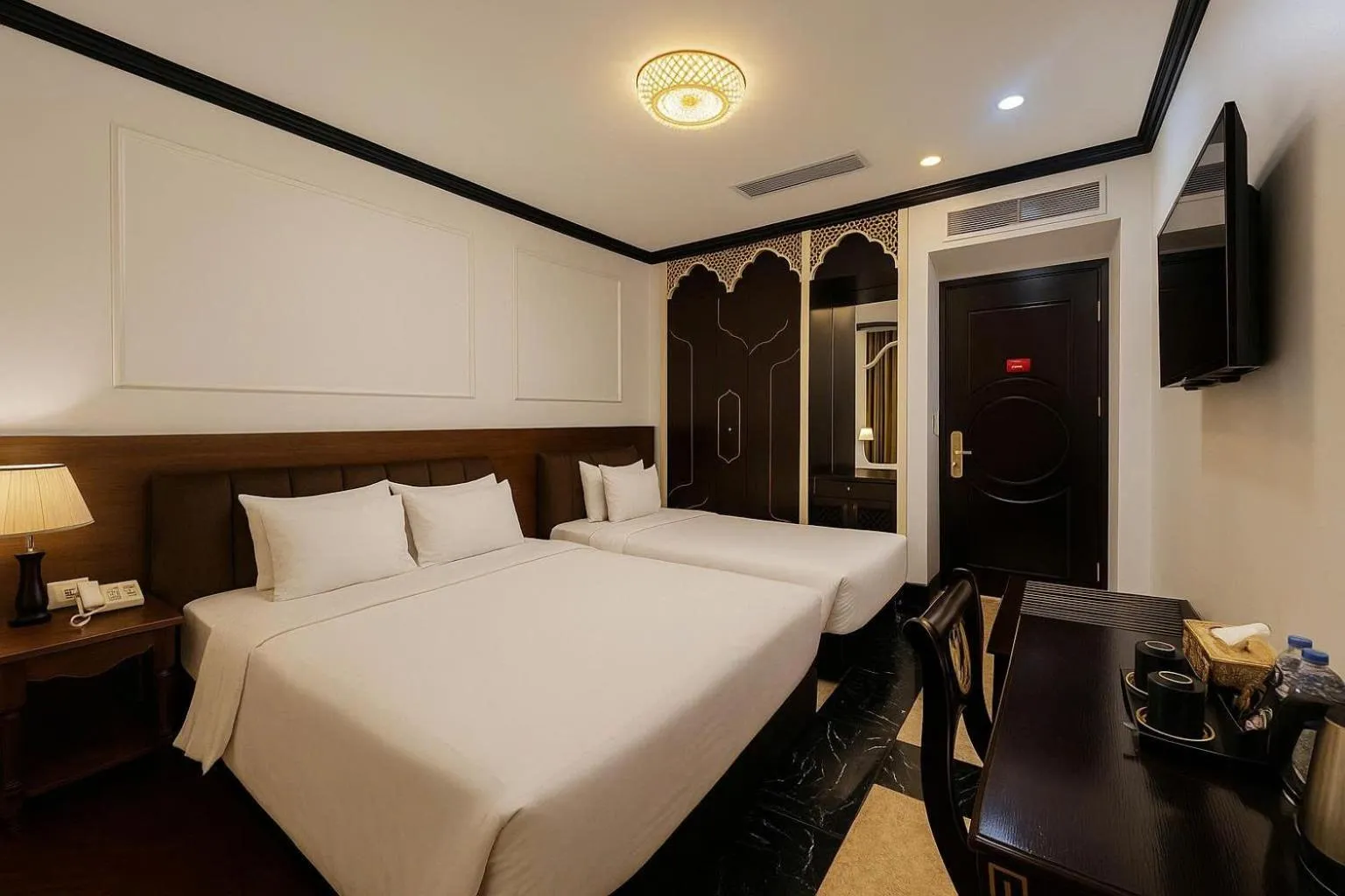 Photo of the whole room, Bed in Hotel Du Palace