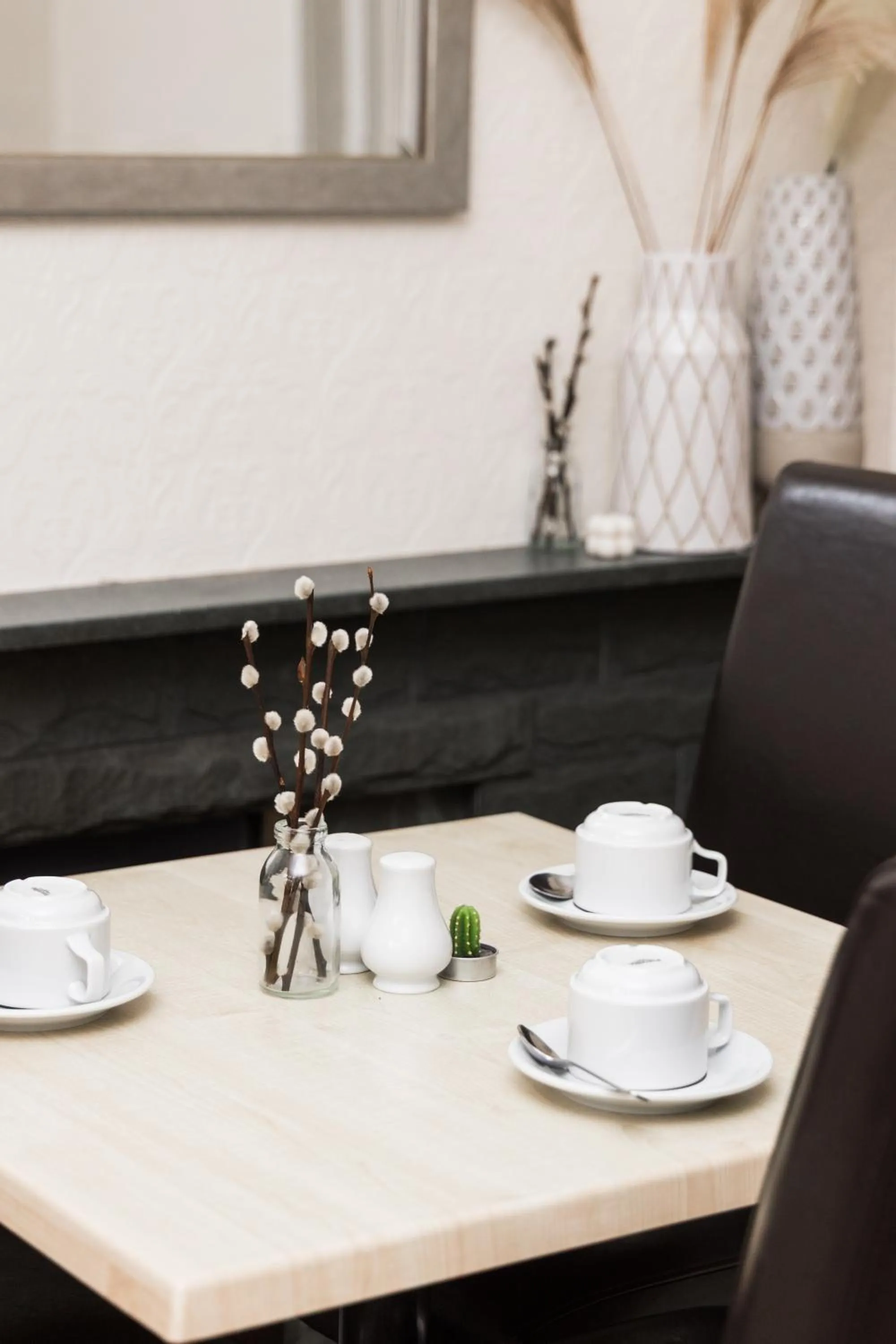 Coffee/tea facilities in Denecrest Guest House