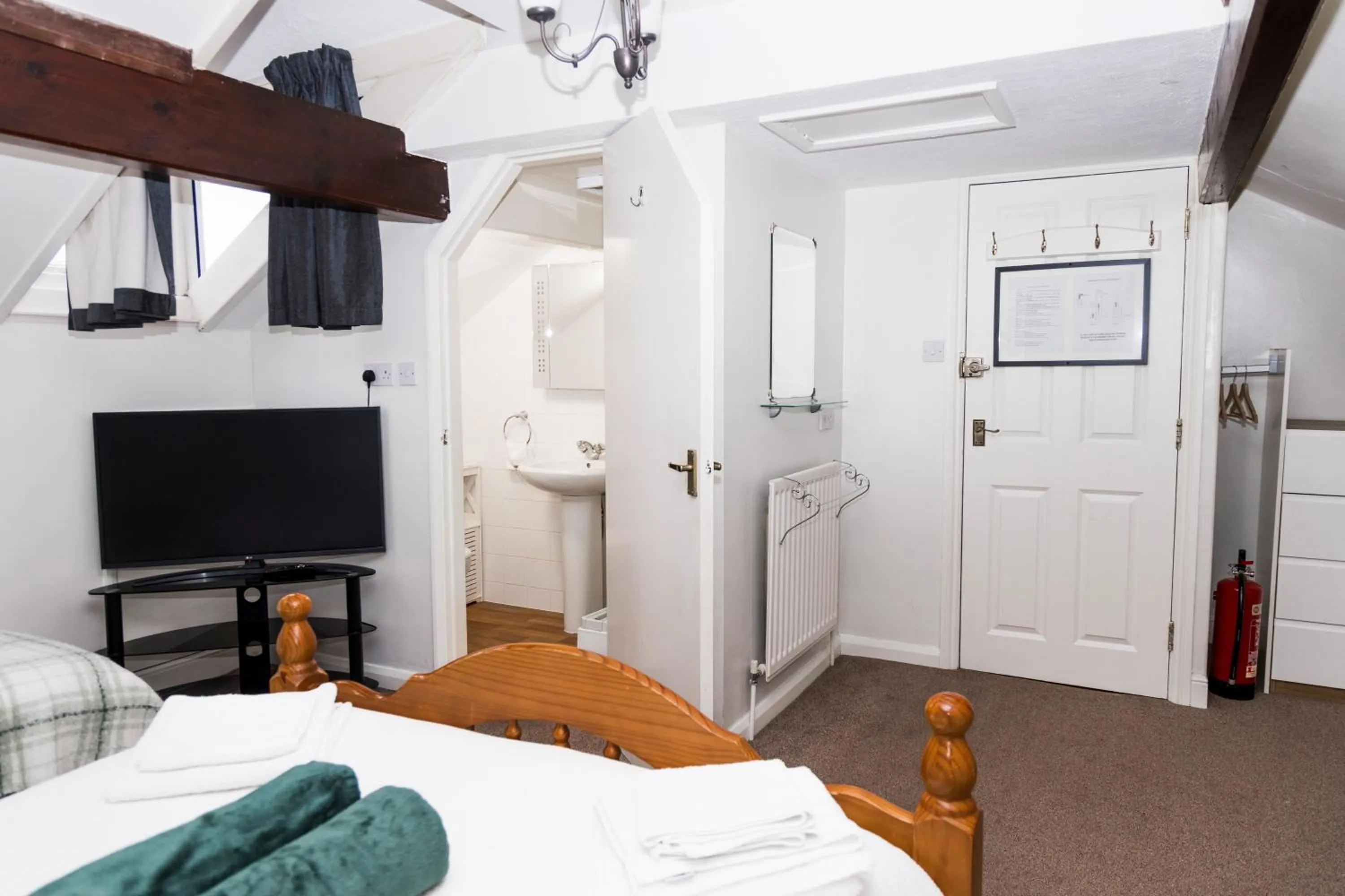 Bedroom, Bed in Denecrest Guest House