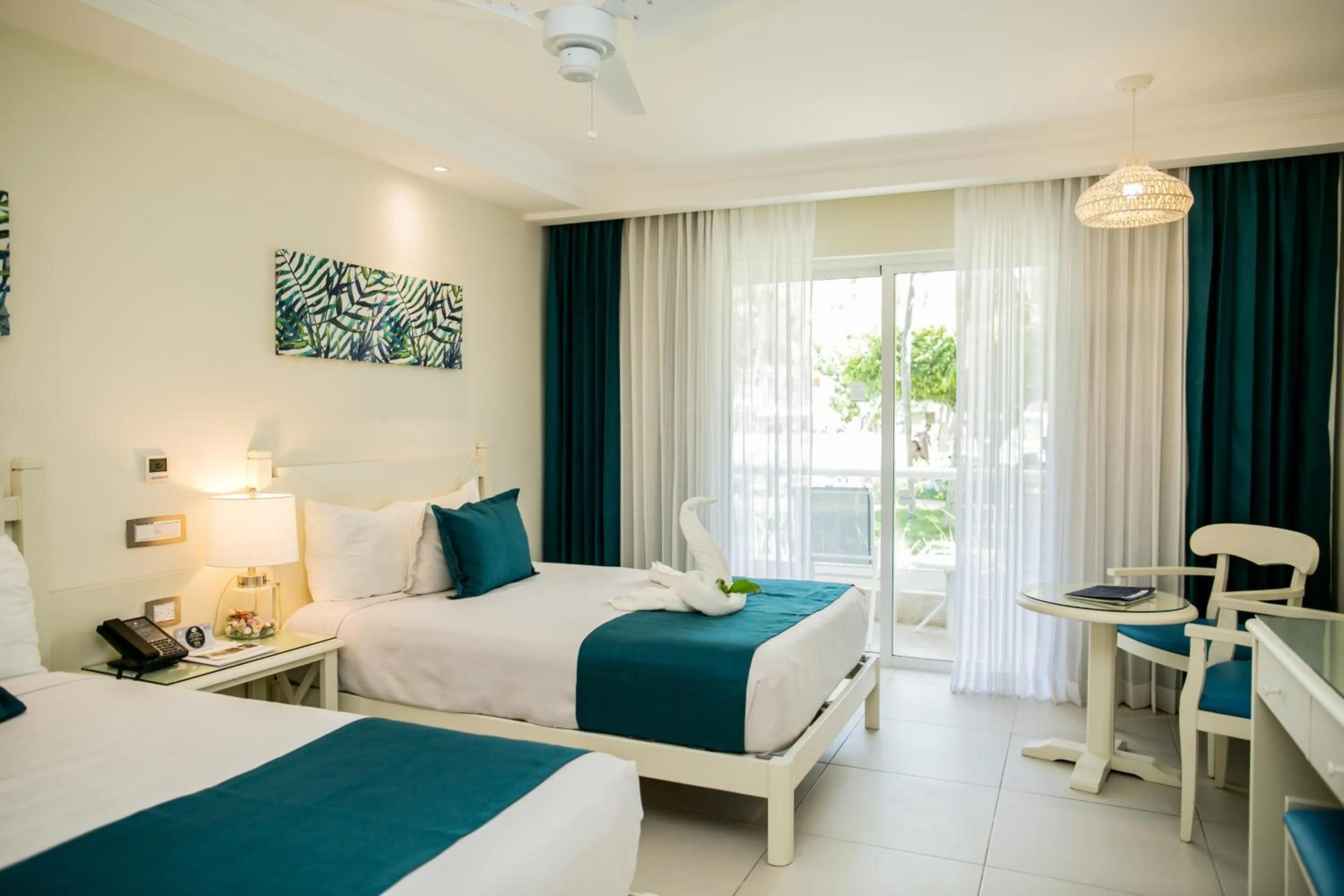 Bedroom, Bed in Vista Sol Punta Cana Beach Resort & Spa - All Inclusive