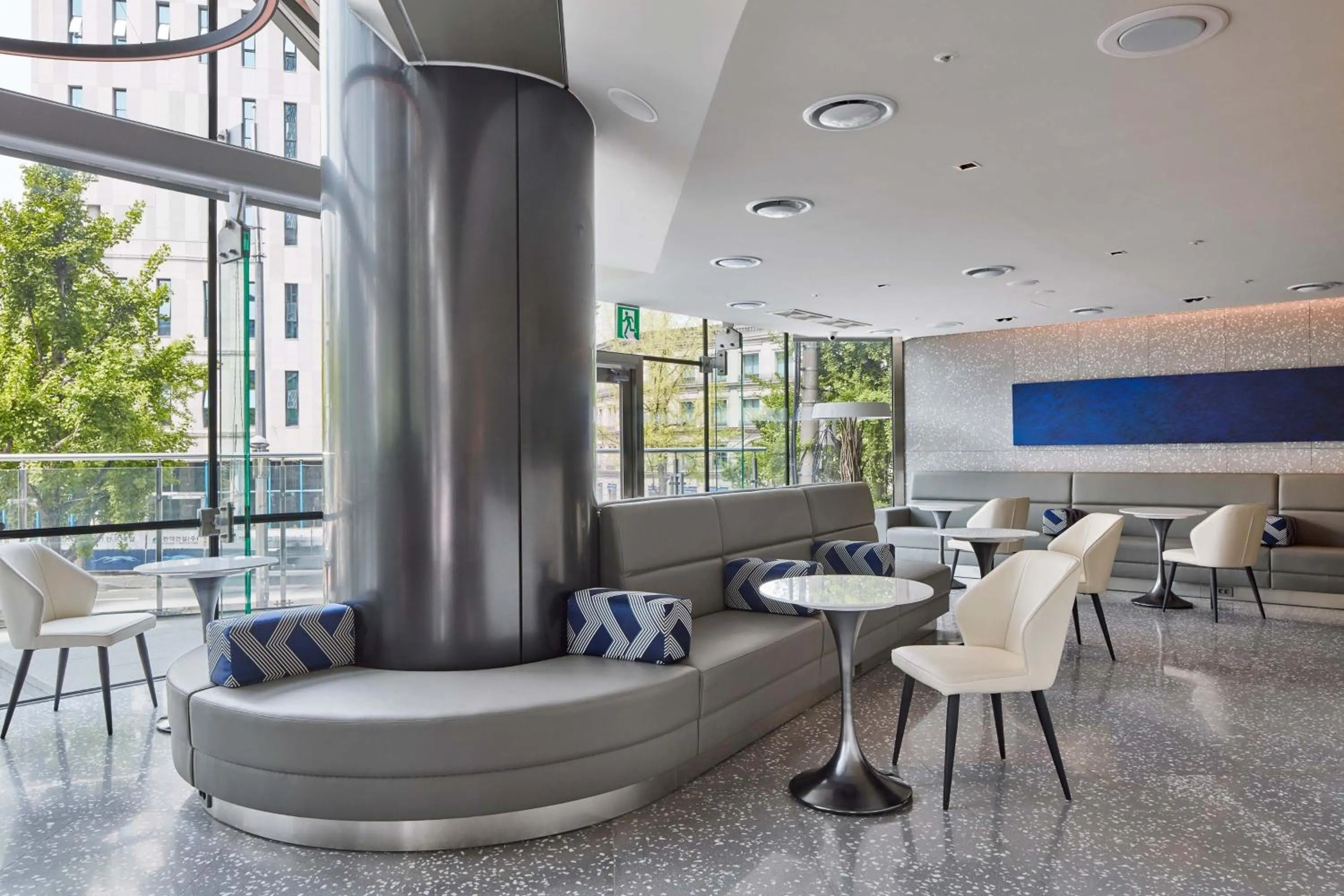 Lounge or bar in Four Points by Sheraton Seoul Gangnam