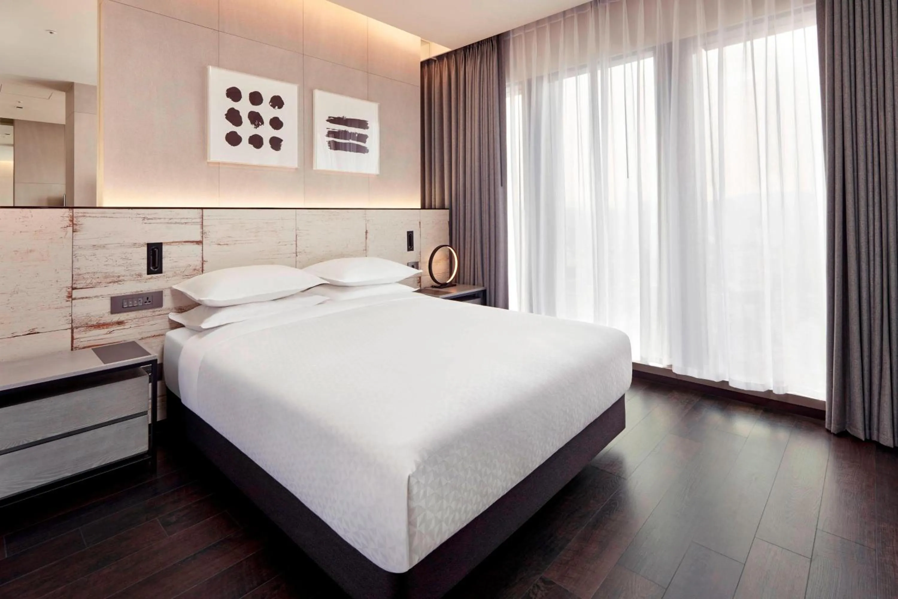 Bedroom, Bed in Four Points by Sheraton Seoul Gangnam