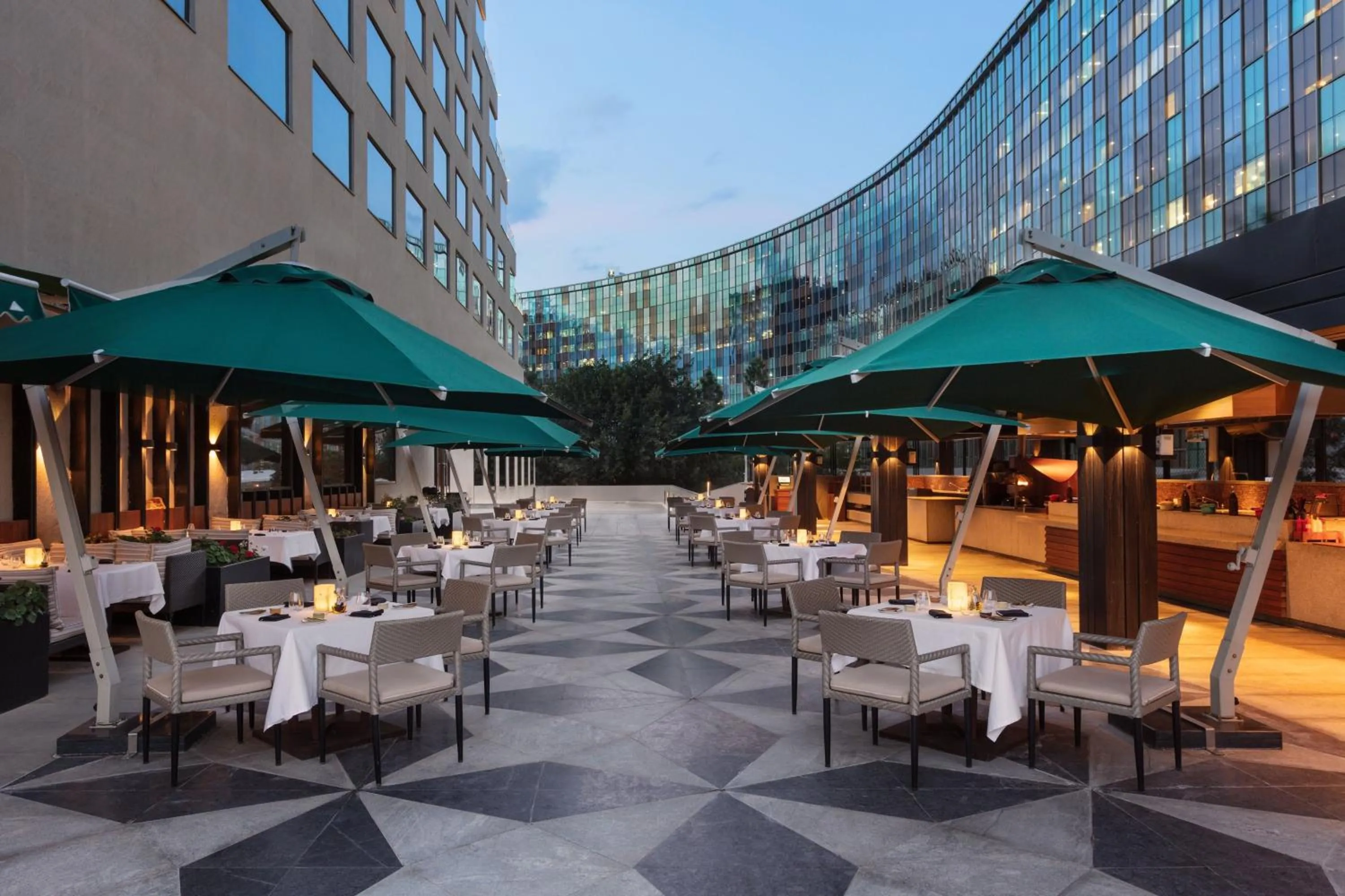 Restaurant/places to eat in Sheraton Grand Bengaluru Whitefield Hotel & Convention Center