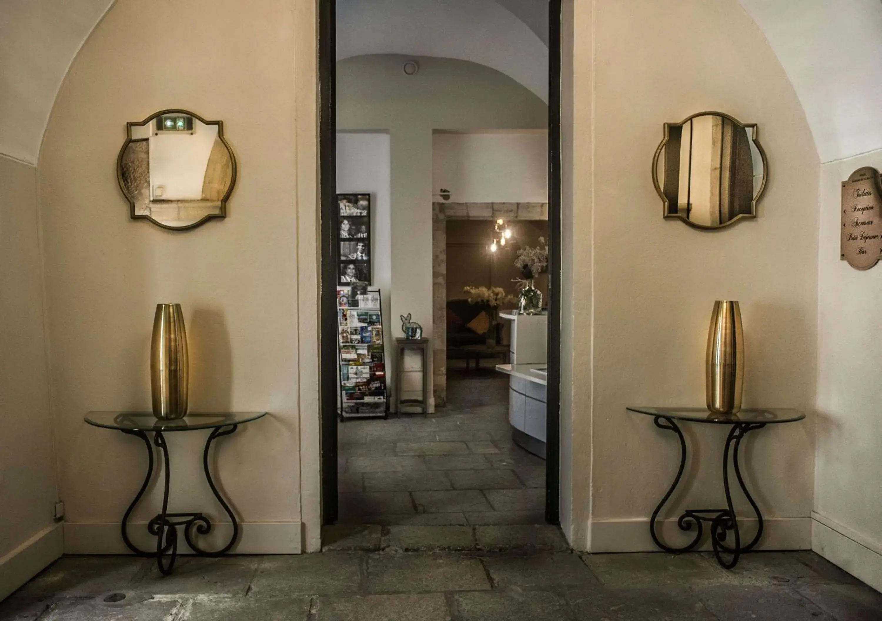 Lobby or reception in Best Western Marquis de la Baume Lobby or reception in Best Western Marquis de la Baume