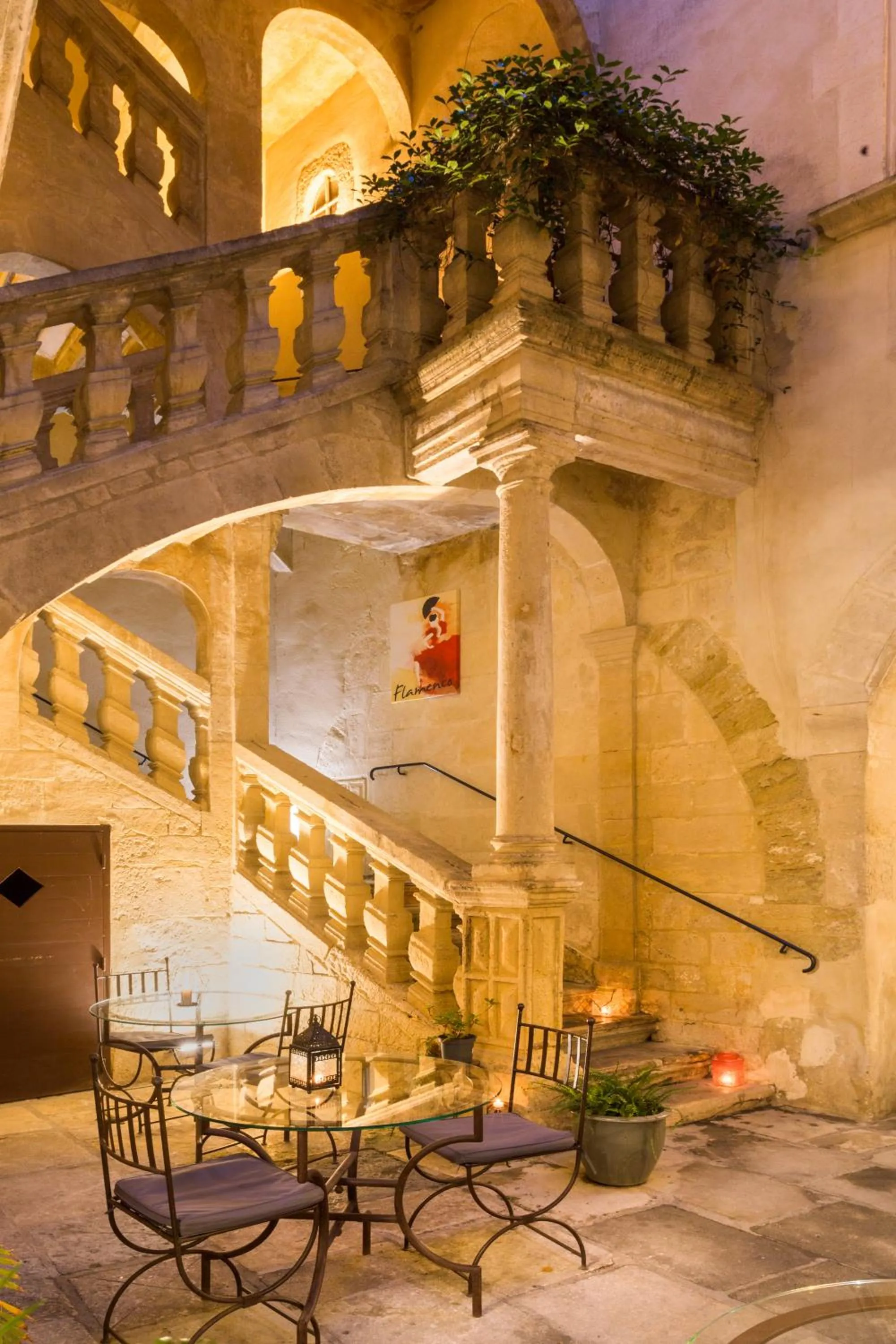 Patio in Best Western Marquis de la Baume