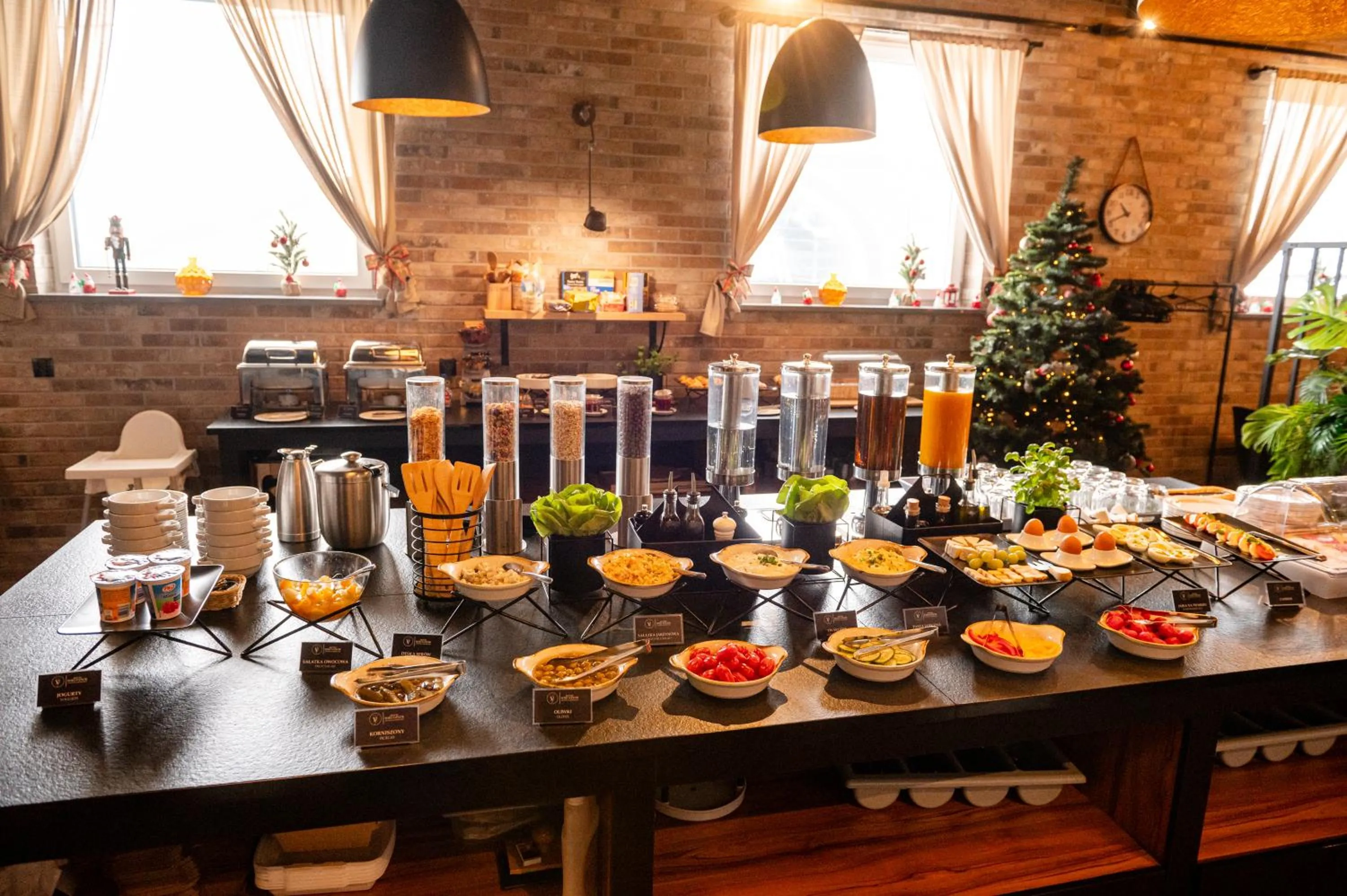 Breakfast in Hotel Wiki Sanok Events & Bowling