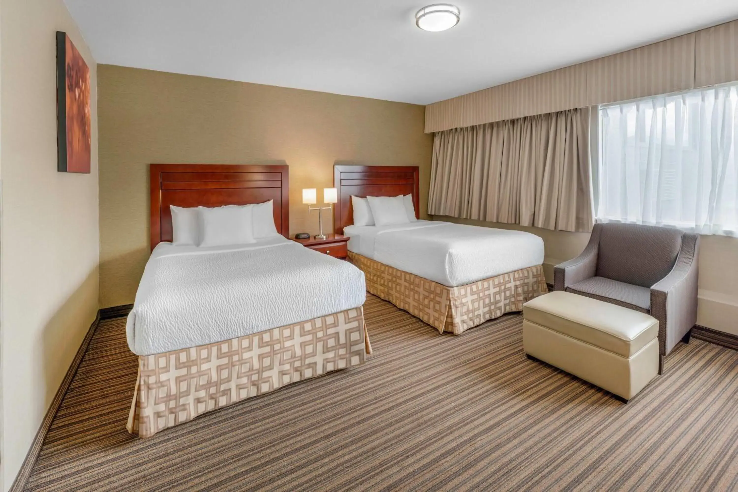 Double Room with Two Double Beds - Non-Smoking in Days Inn by Wyndham Terrace Double Room with Two Double Beds - Non-Smoking in Days Inn by Wyndham Terrace