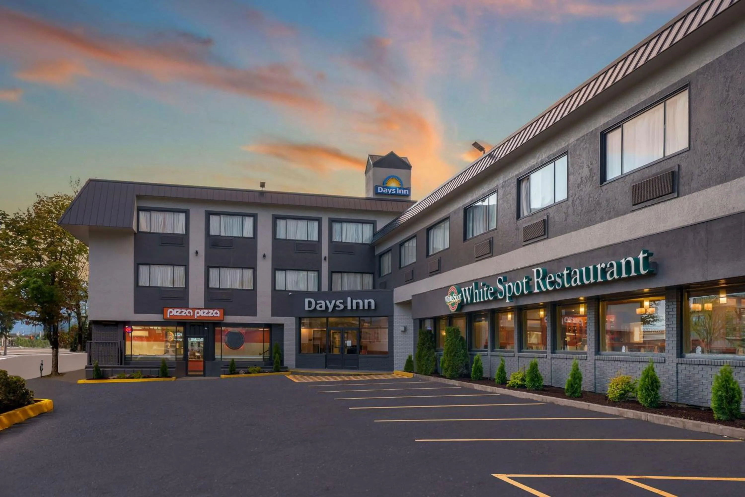 Property building in Days Inn by Wyndham Terrace