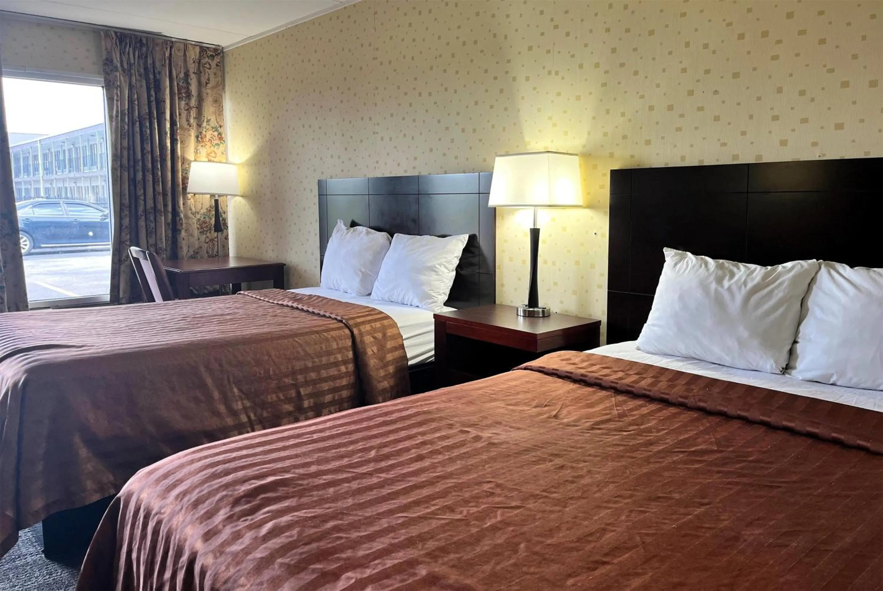 Photo of the whole room, Bed in Travelodge by Wyndham Seymour