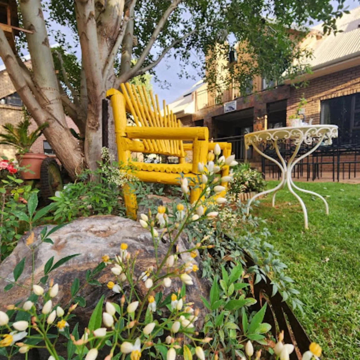 Garden in Eldorado Lodge CC