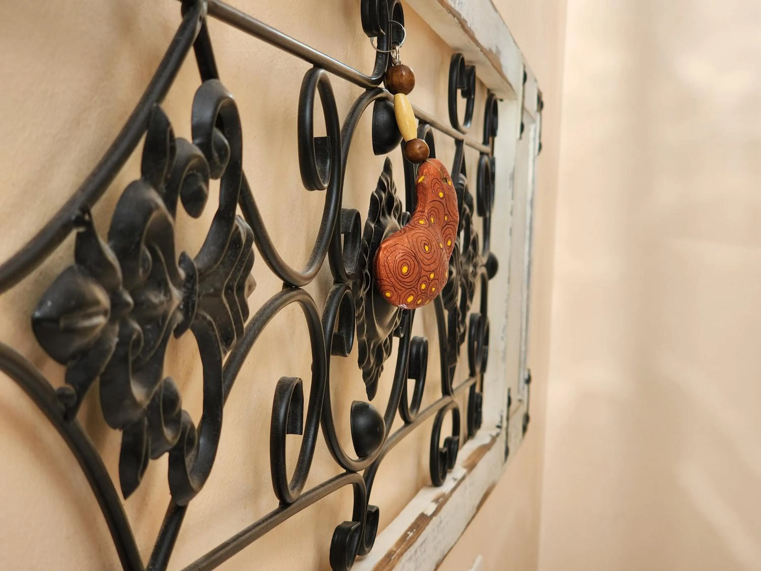 Decorative detail in Eldorado Lodge CC